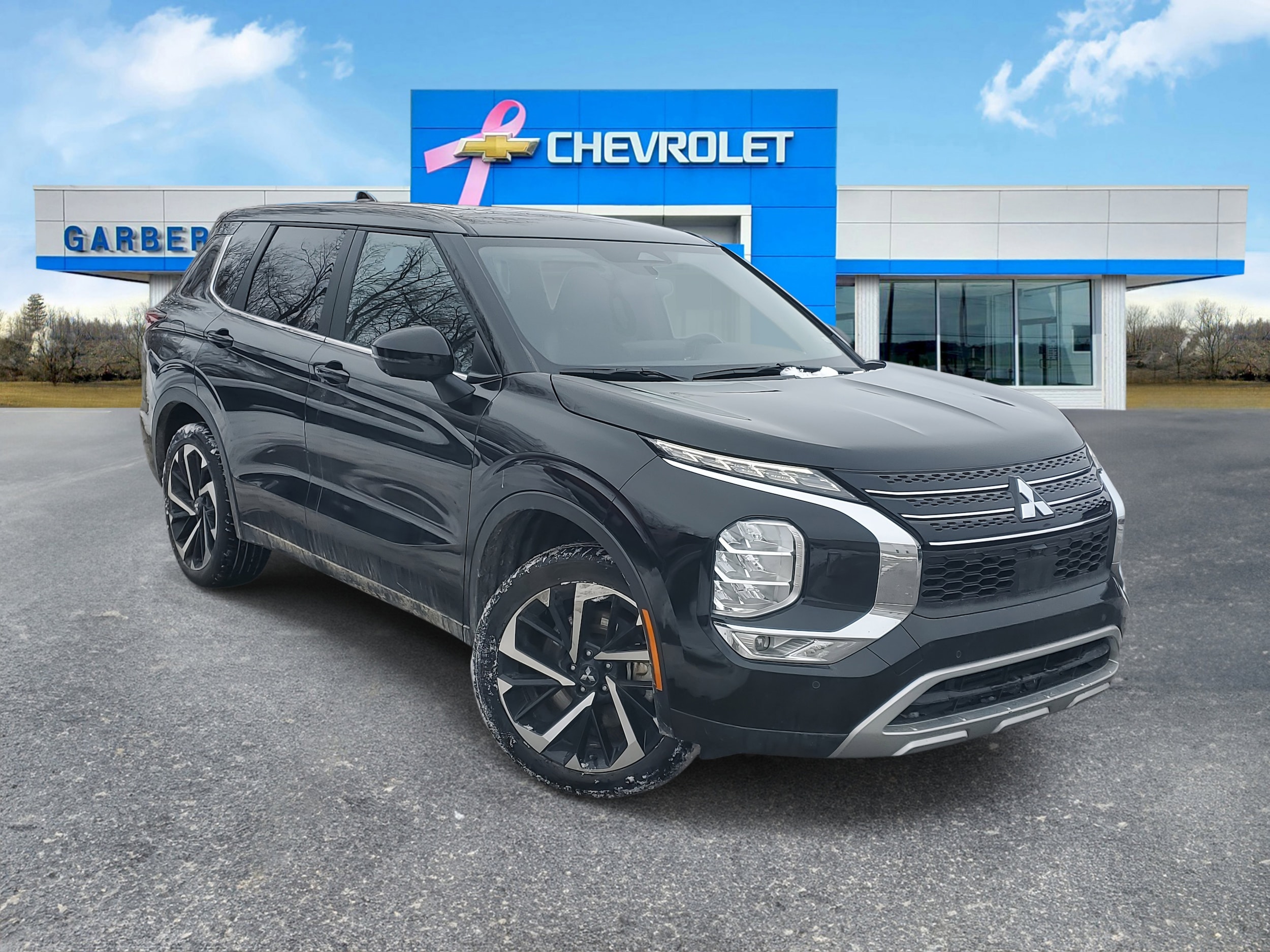 2024 Mitsubishi Outlander SE's photo