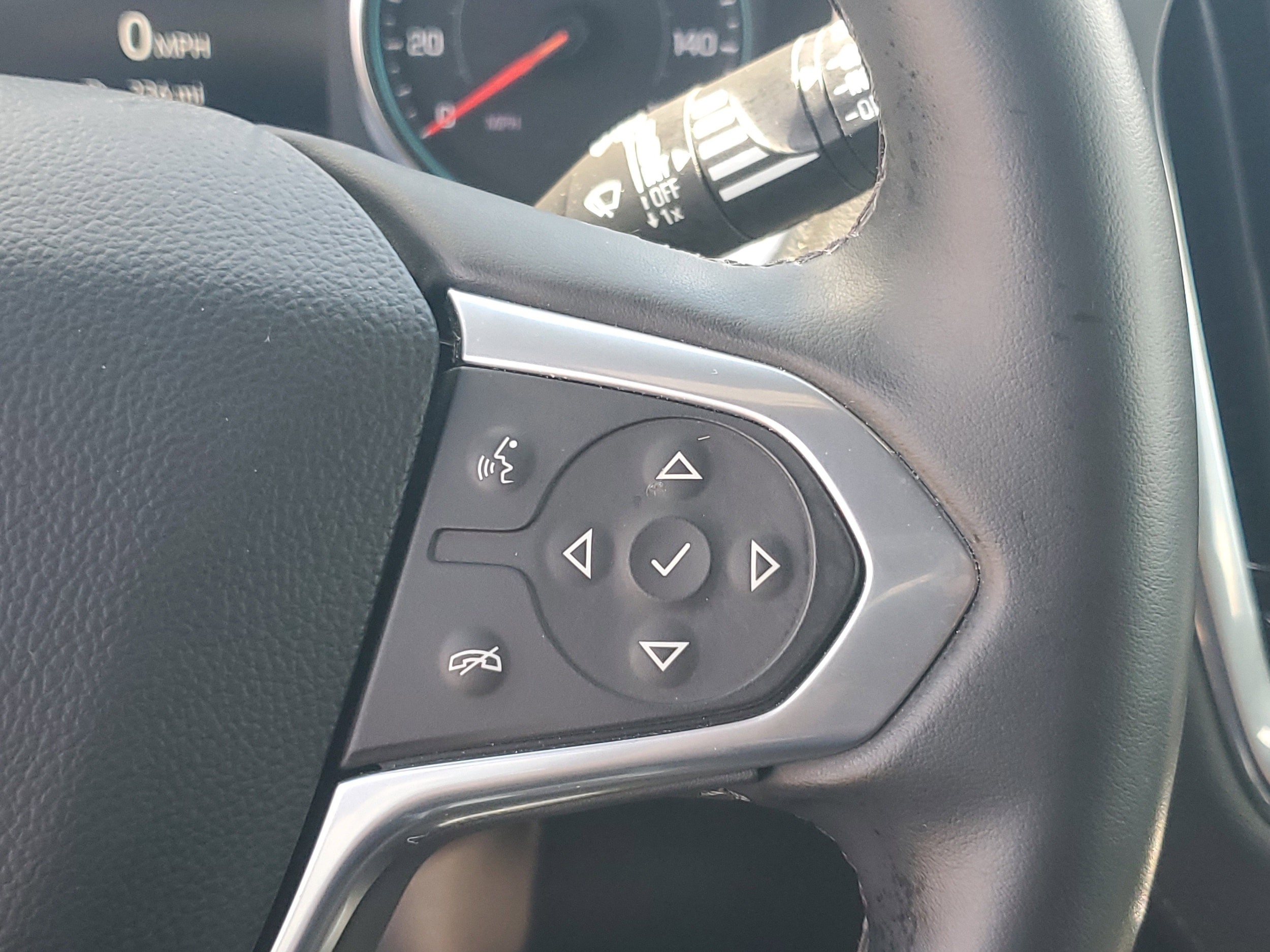 2023 Chevrolet Traverse 1LT - Photo 11