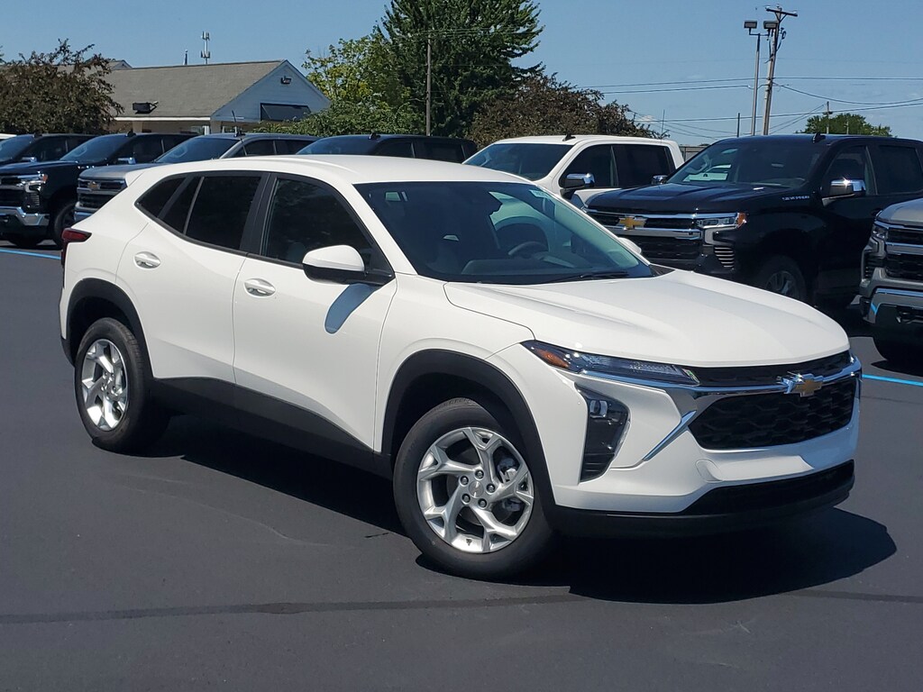 New 2026 Chevrolet Trax LS SUV