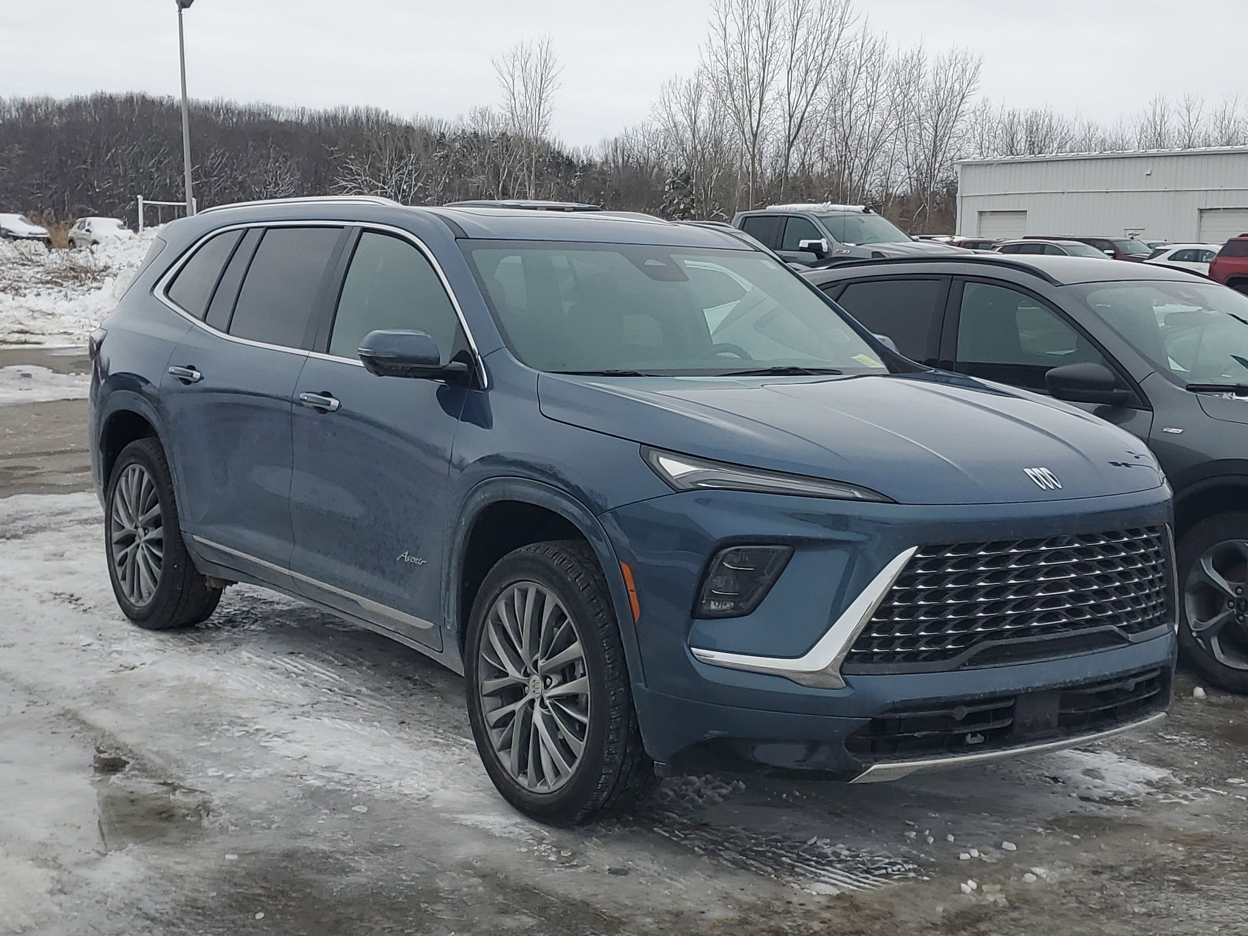 2025 Buick Enclave Avenir's photo