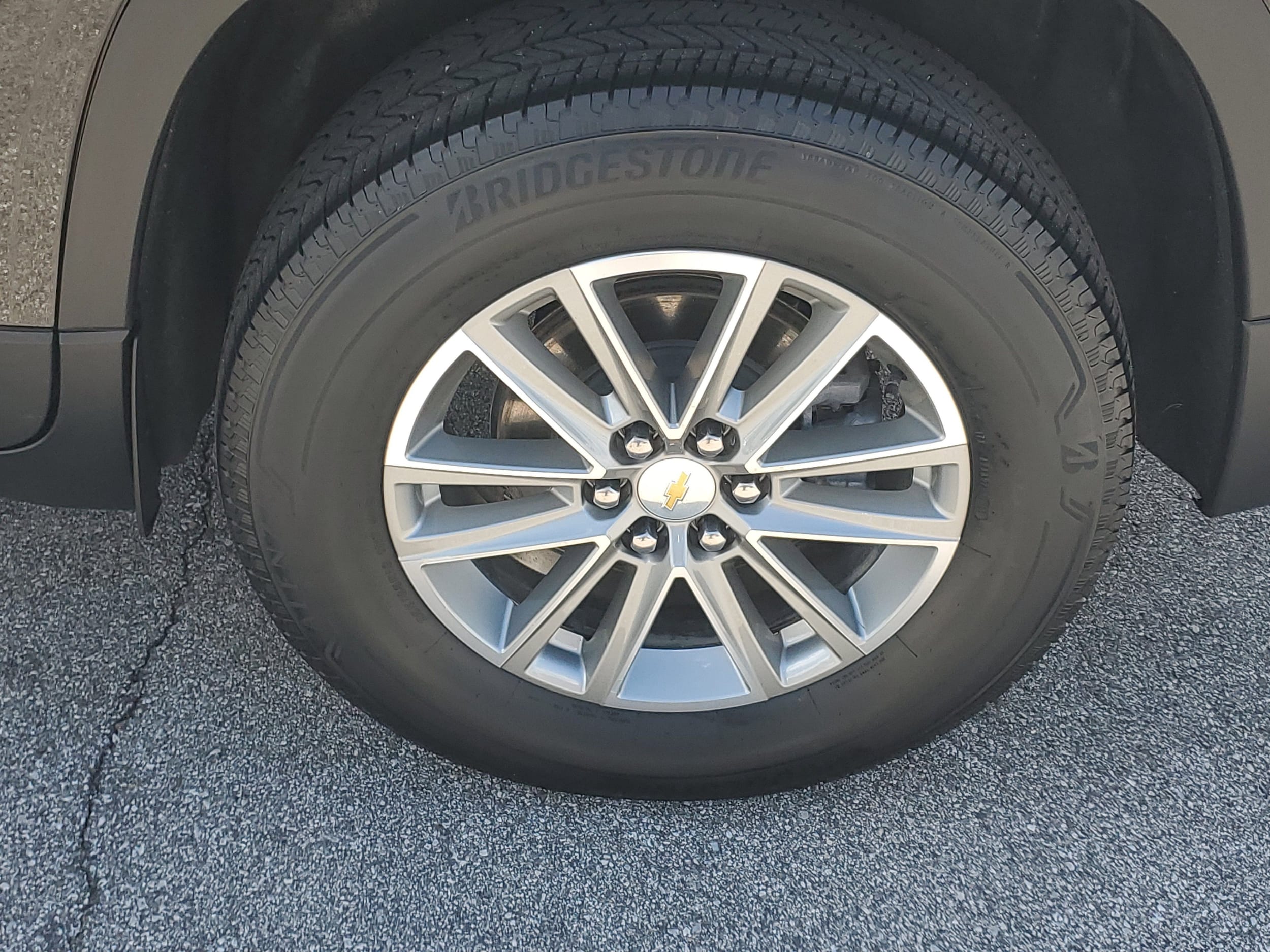 2023 Chevrolet Traverse 1LT - Photo 30