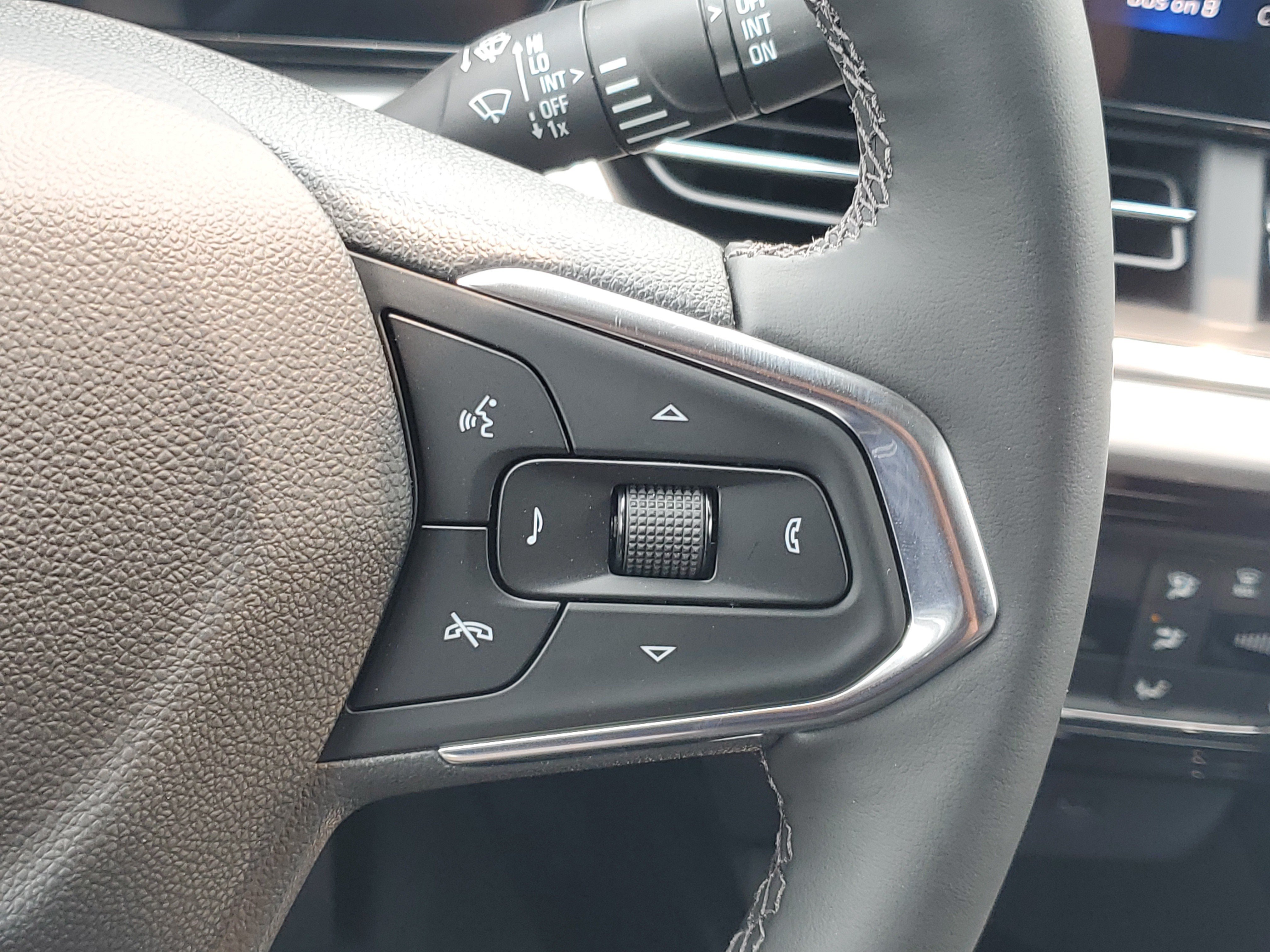 2026 Chevrolet Trax LT - Photo 10