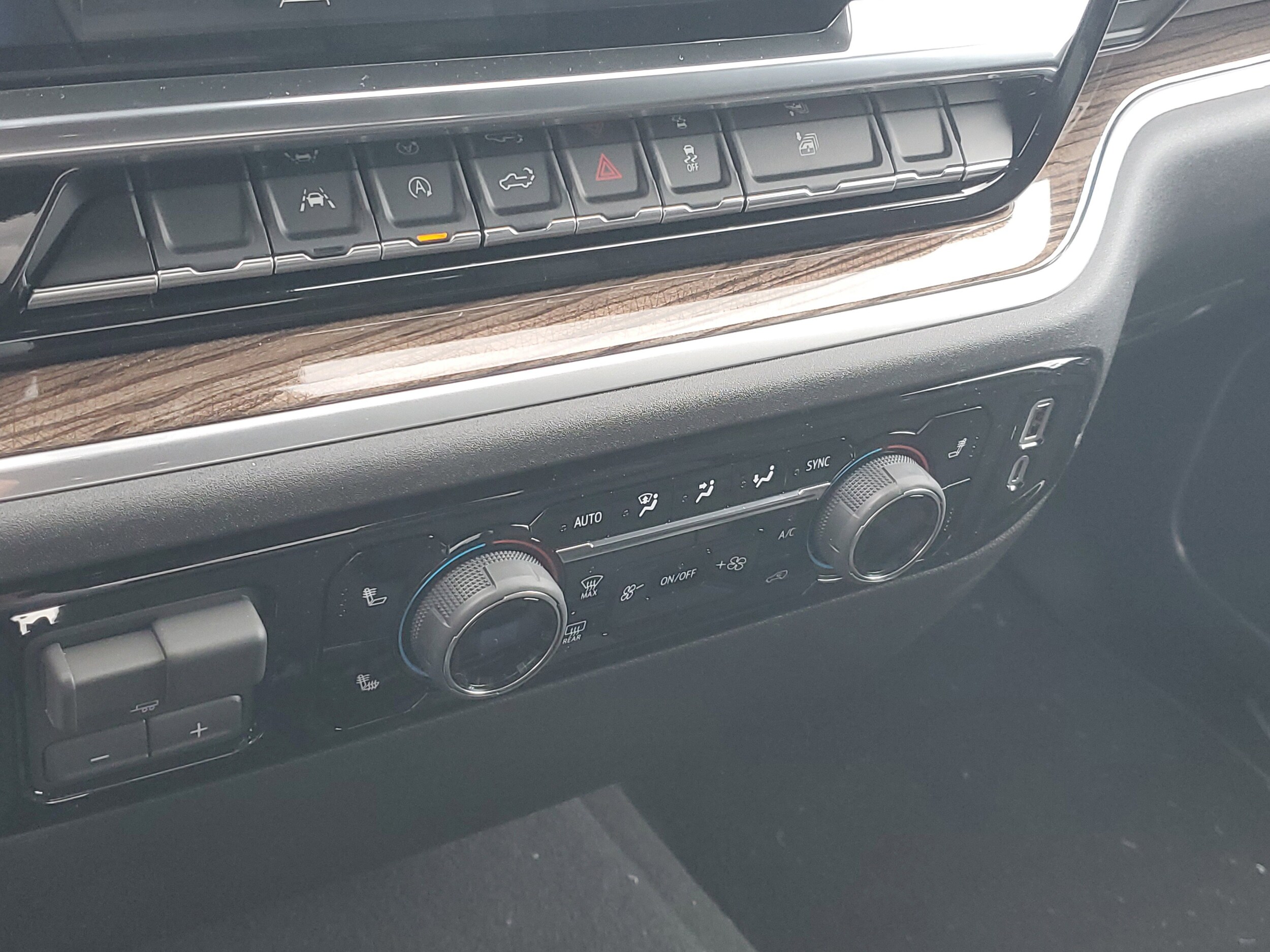 2026 Chevrolet Silverado 1500 LT - Photo 16