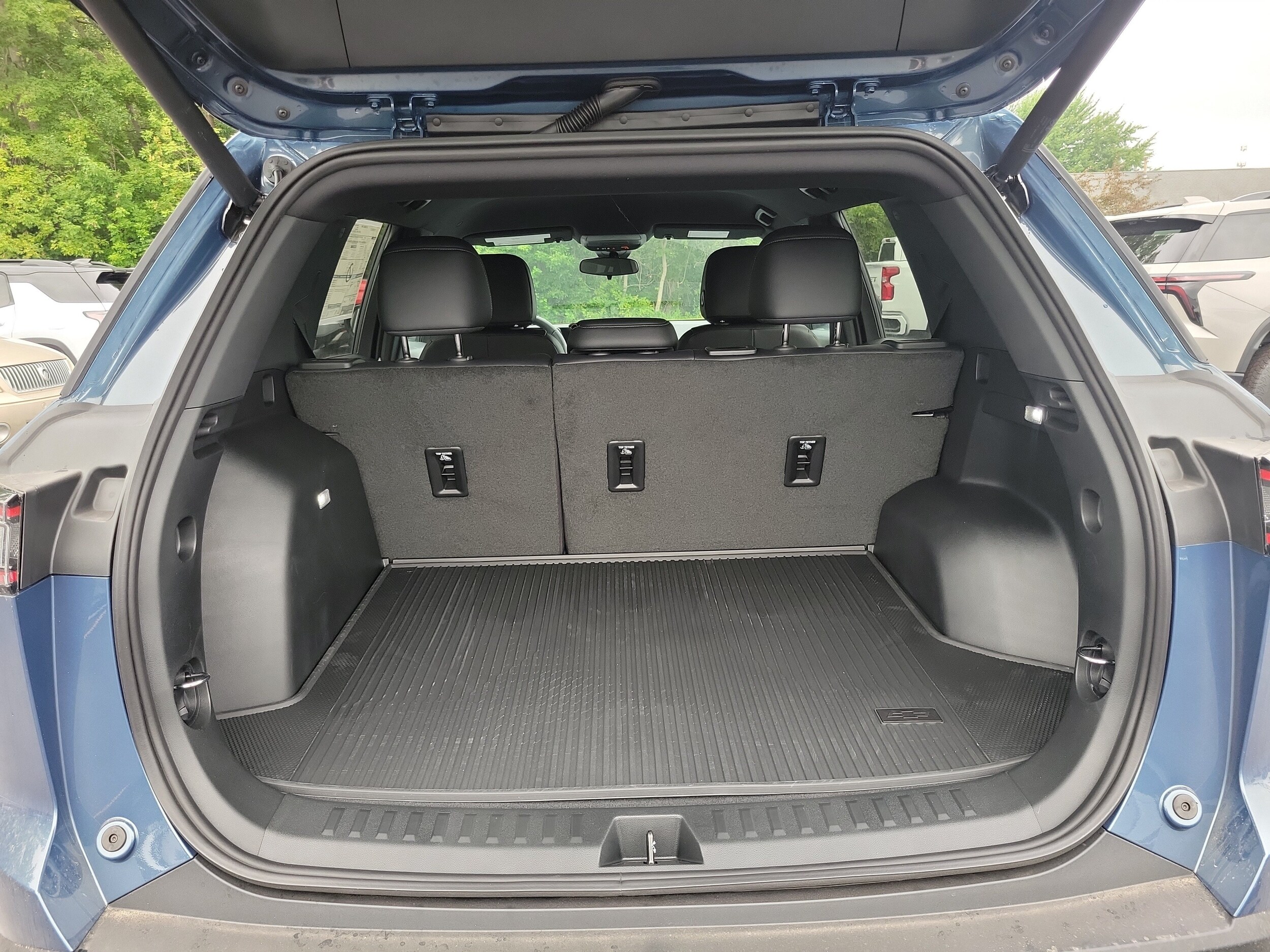2027 Chevrolet Equinox LT - Photo 25