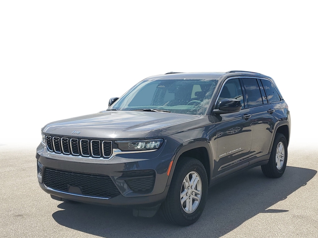 Used 2023 Jeep Grand Cherokee Laredo 4x4 SUV