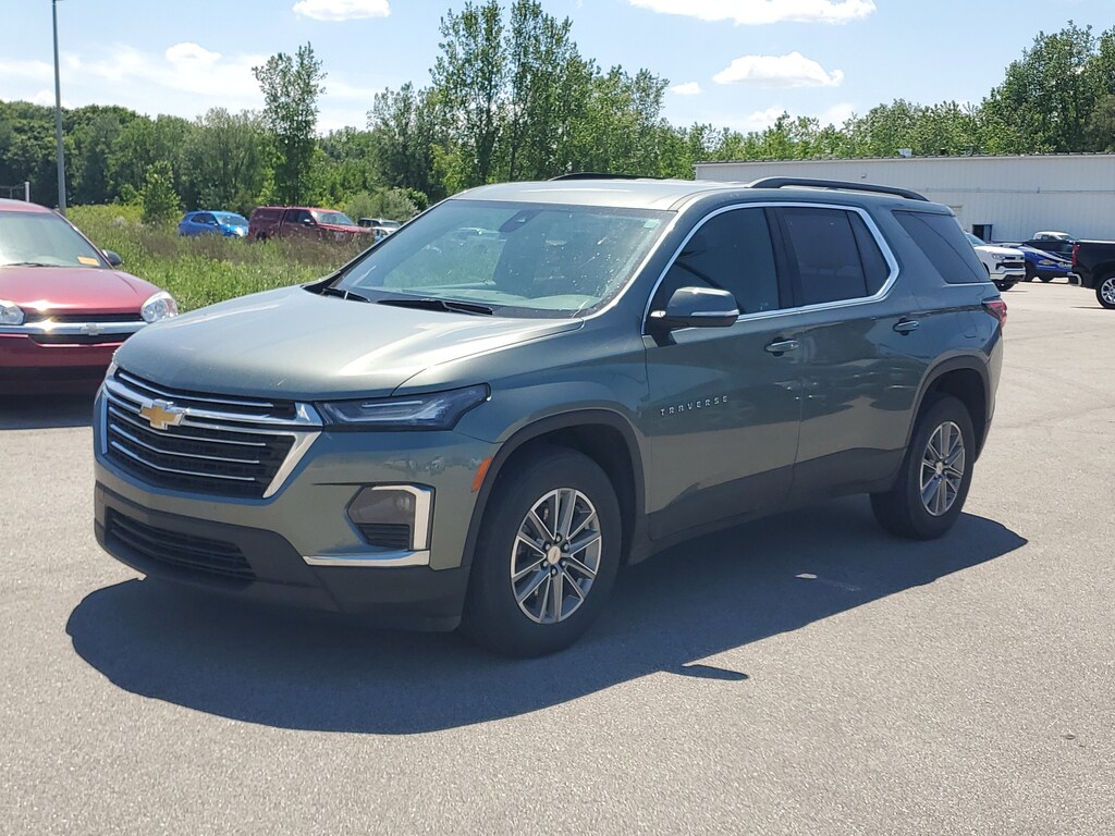 Used 2023 Chevrolet Traverse LT Cloth SUV
