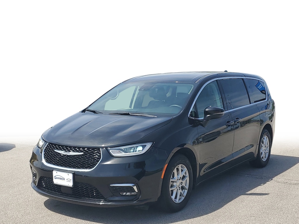 Used 2023 Chrysler Pacifica Touring L Van Passenger Van