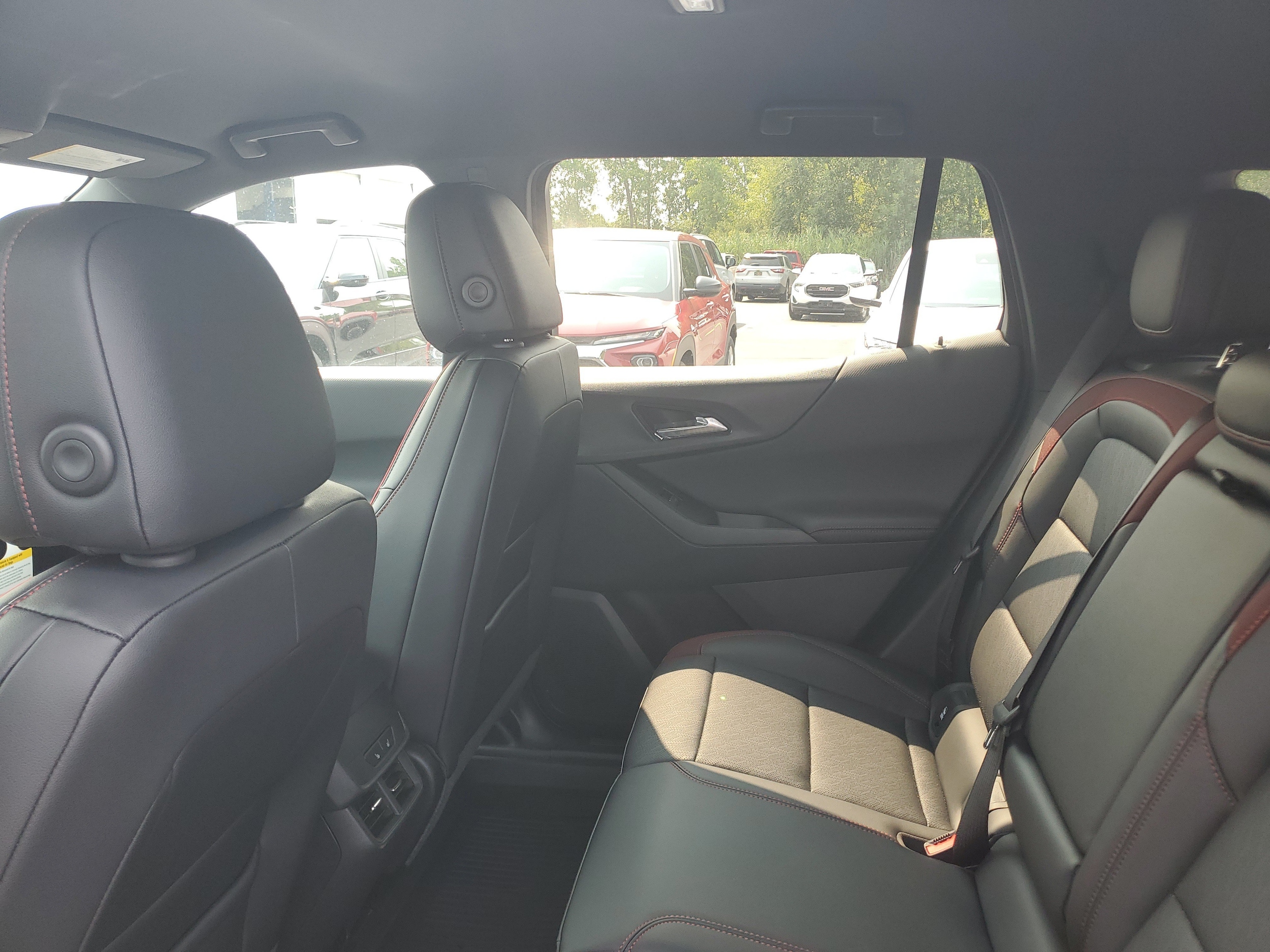 2027 Chevrolet Equinox RS - Photo 26