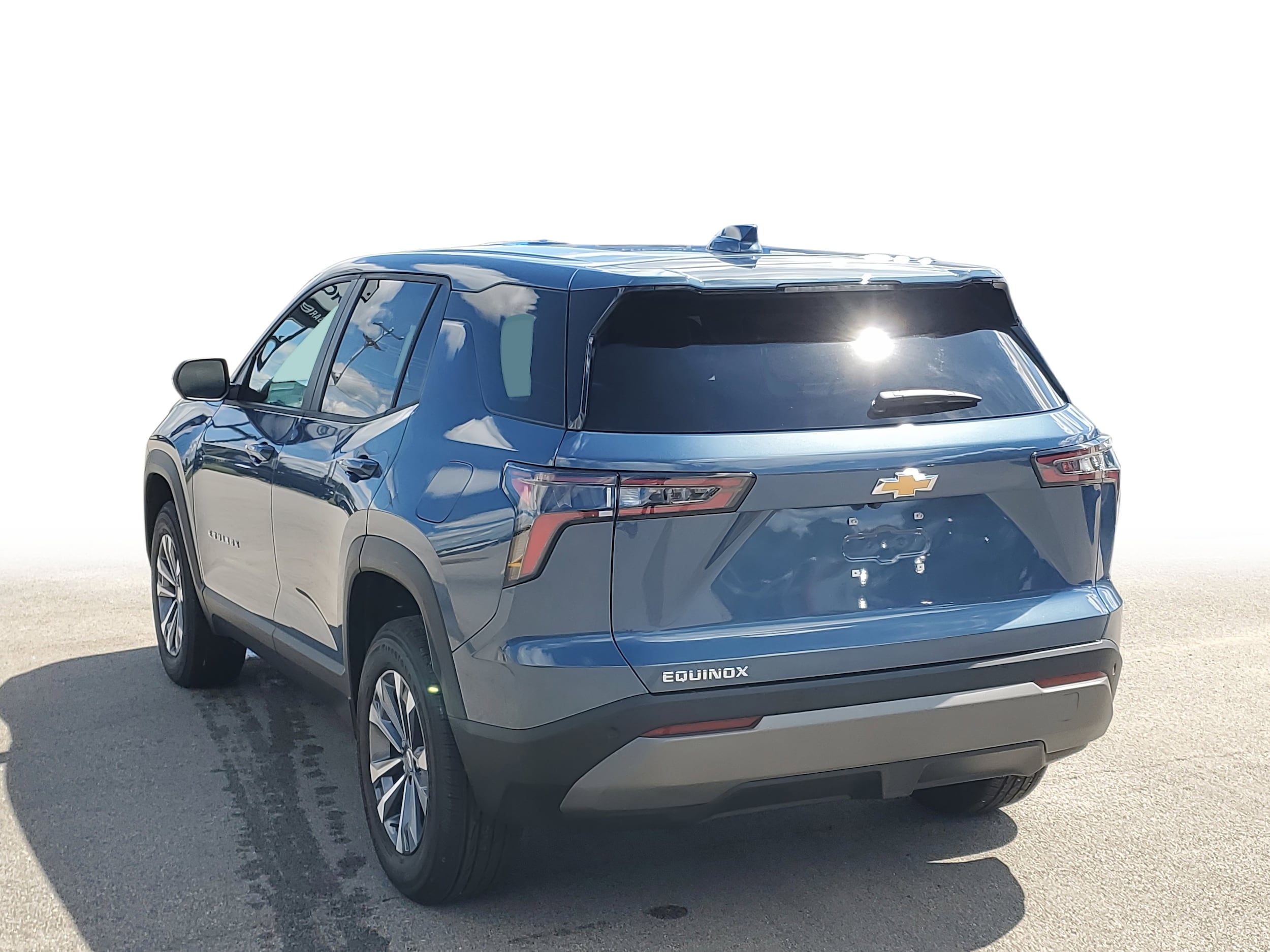2026 Chevrolet Equinox LT photo 2