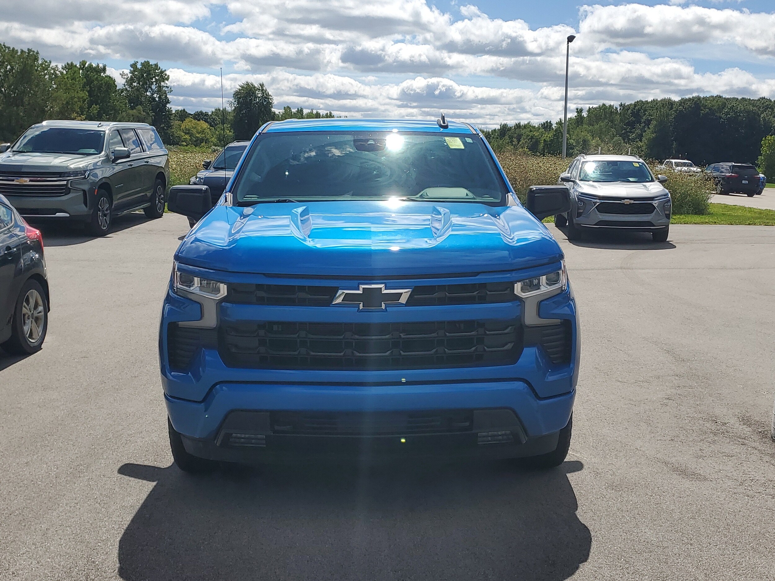 2022 Chevrolet Silverado 1500 RST photo 2