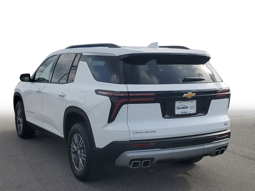 Used 2025 Chevrolet Traverse LT SUV