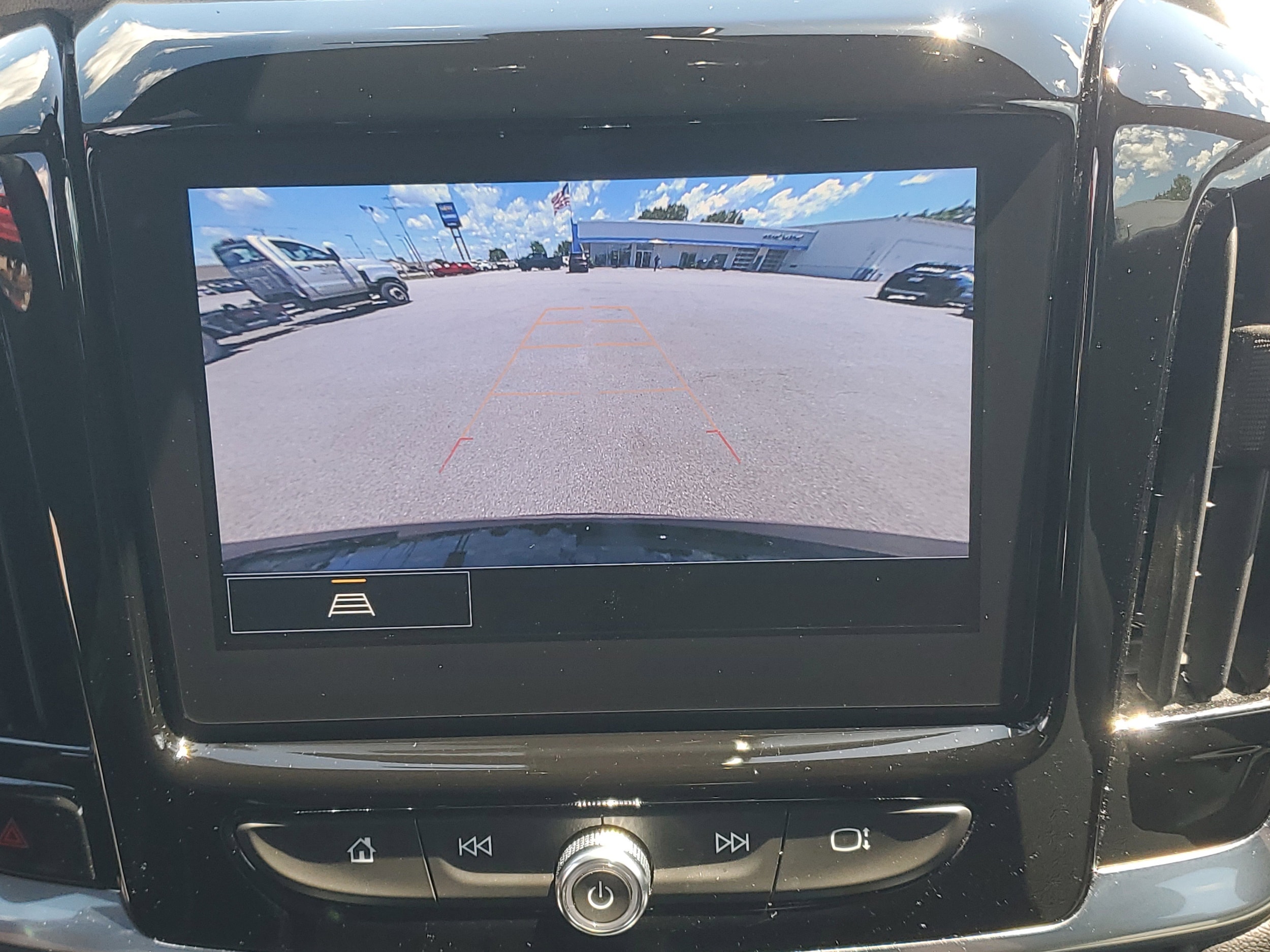 2023 Chevrolet Traverse 1LT - Photo 14