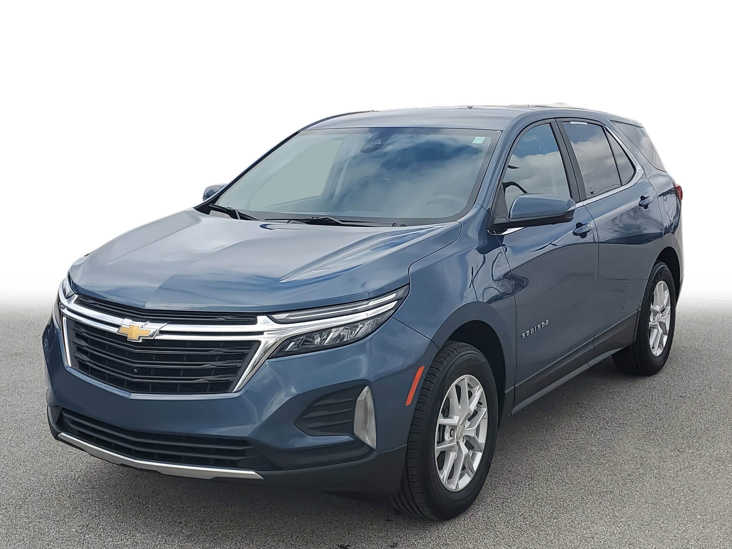 Used 2024 Chevrolet Equinox LT with VIN 3GNAXUEG7RL188729 for sale in Chesaning, MI