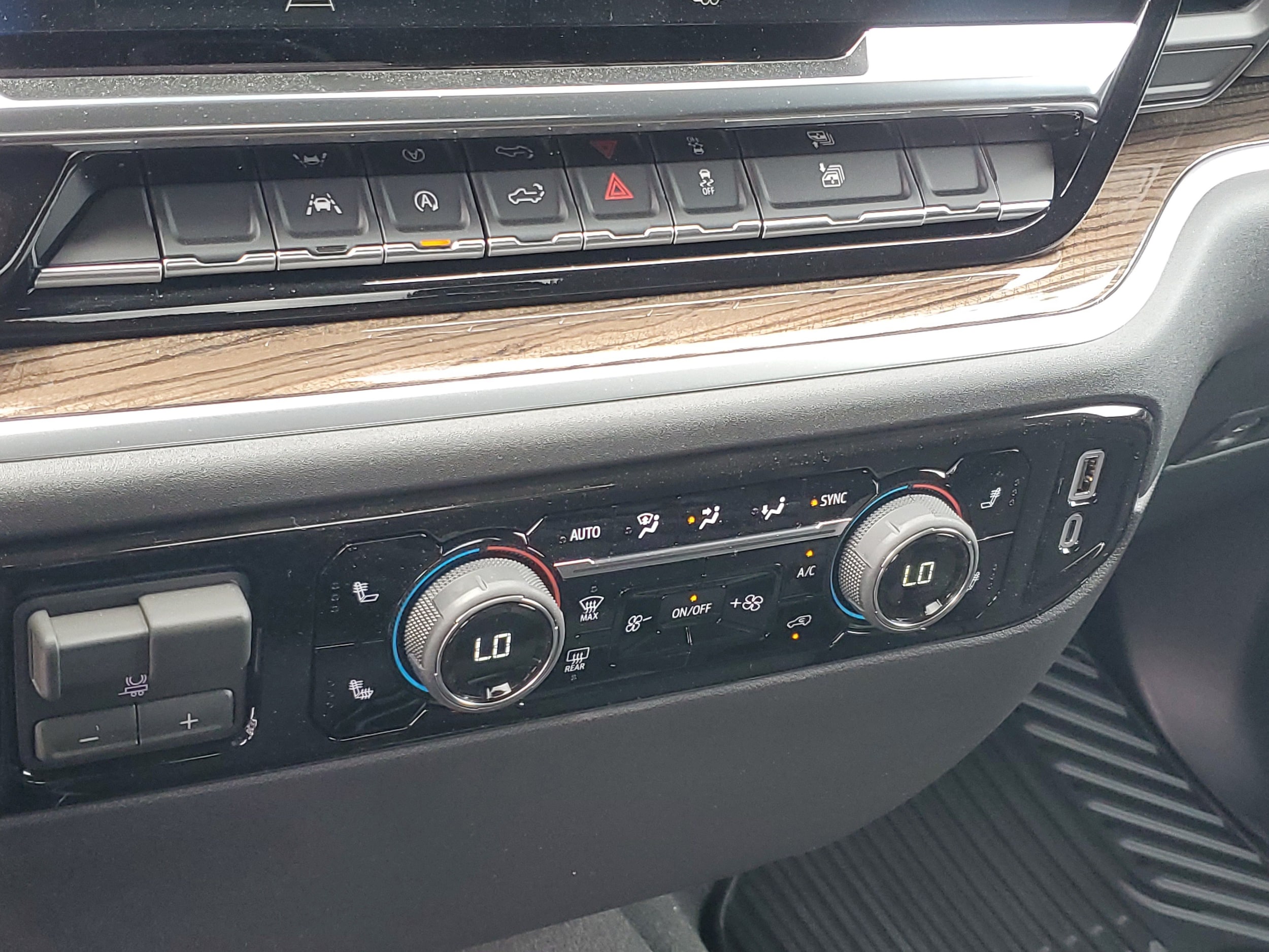2026 Chevrolet Silverado 1500 LT - Photo 16