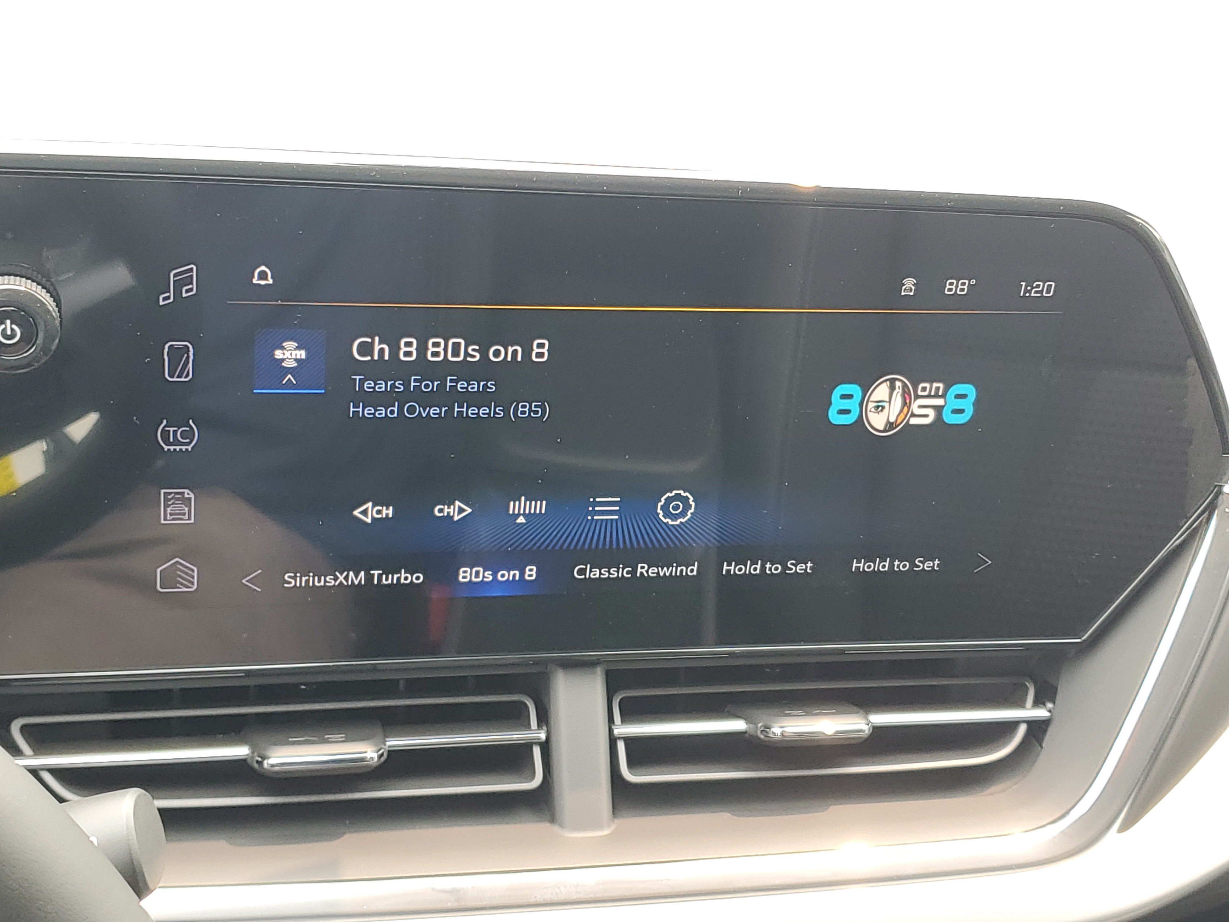 2026 Chevrolet Trax LT - Photo 12