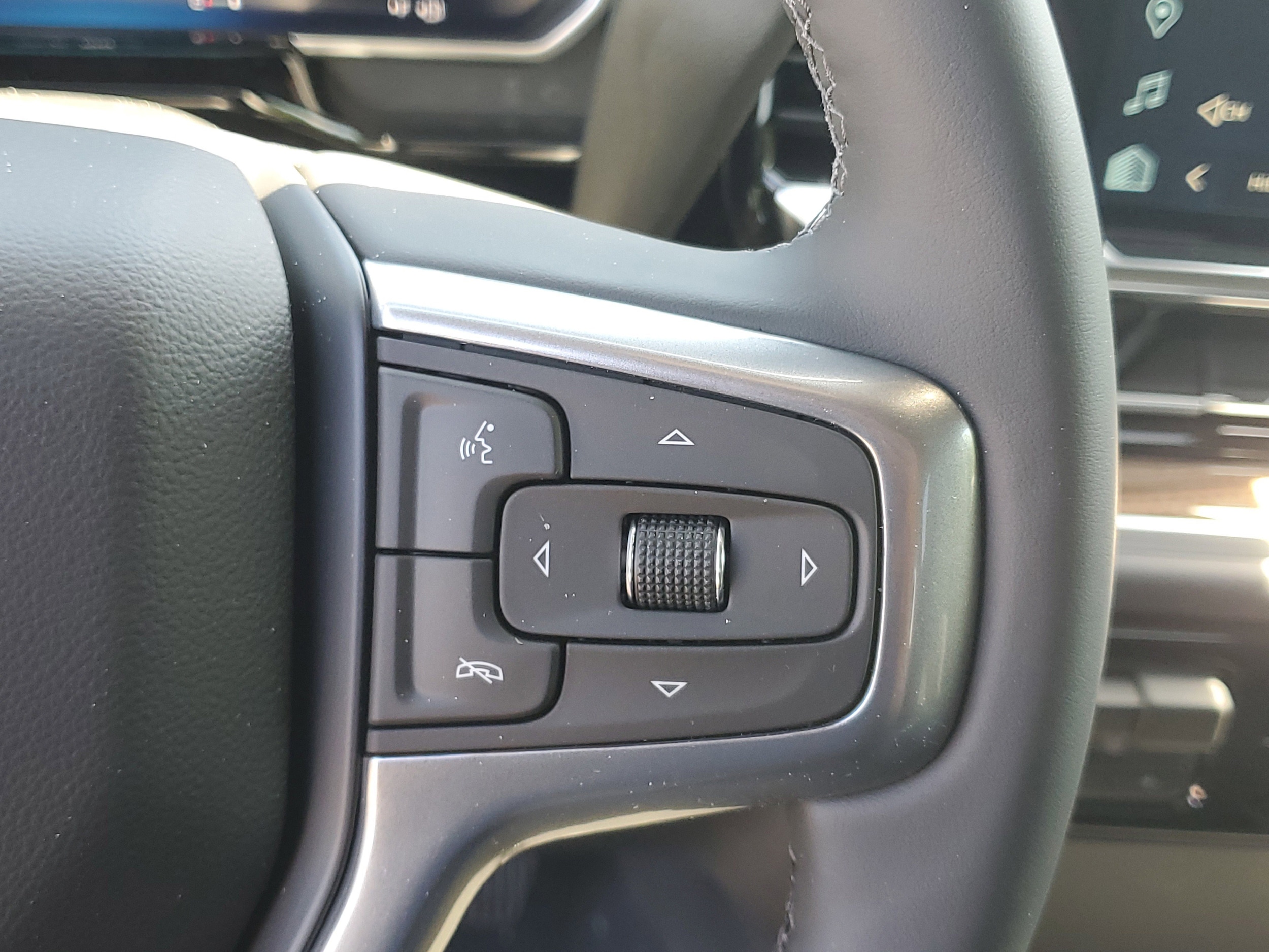 2026 Chevrolet Silverado 1500 LT - Photo 10