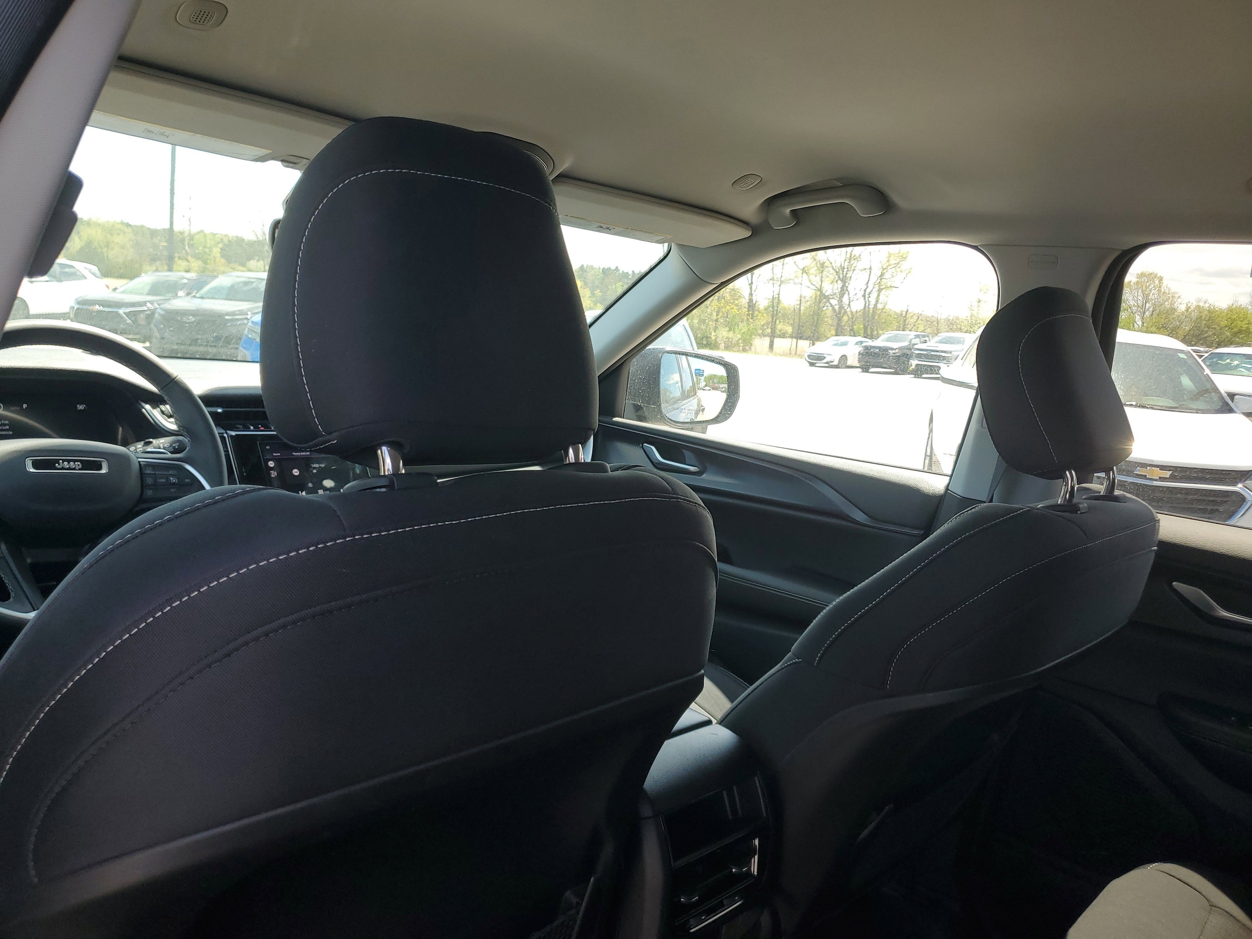 2023 Jeep Grand Cherokee Laredo - Photo 26