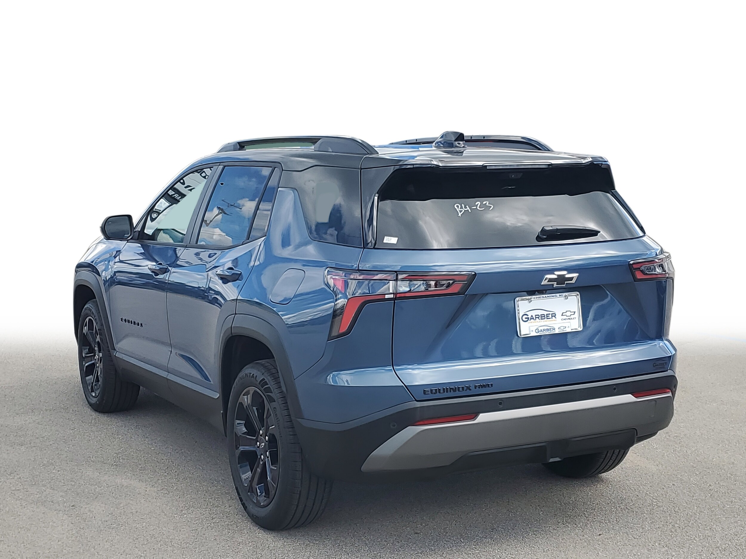 2026 Chevrolet Equinox LT photo 2