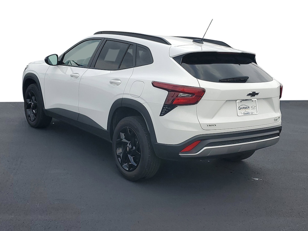 Used 2025 Chevrolet Trax LT SUV