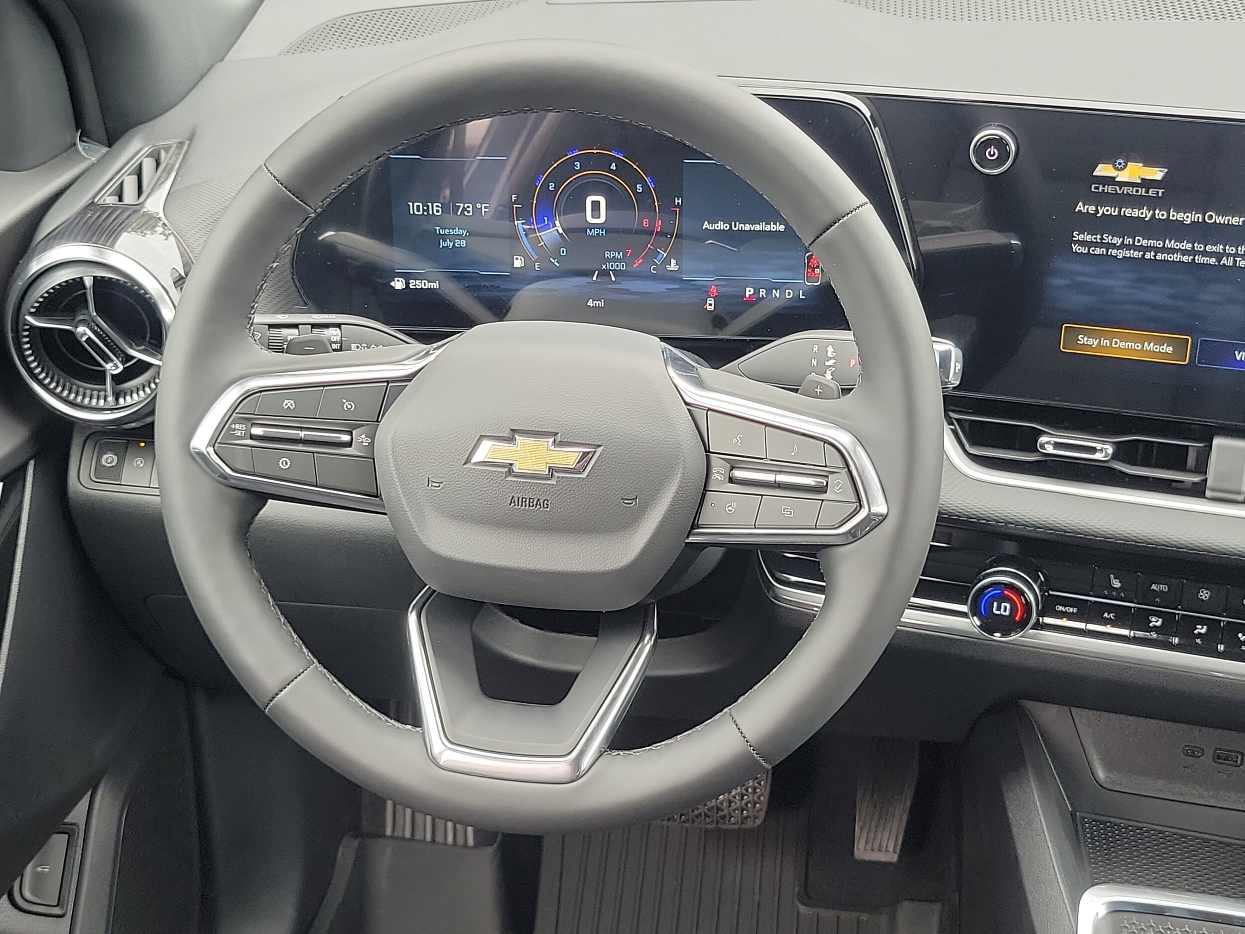 2027 Chevrolet Equinox LT - Photo 21
