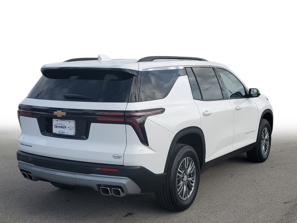 Used 2025 Chevrolet Traverse LT SUV