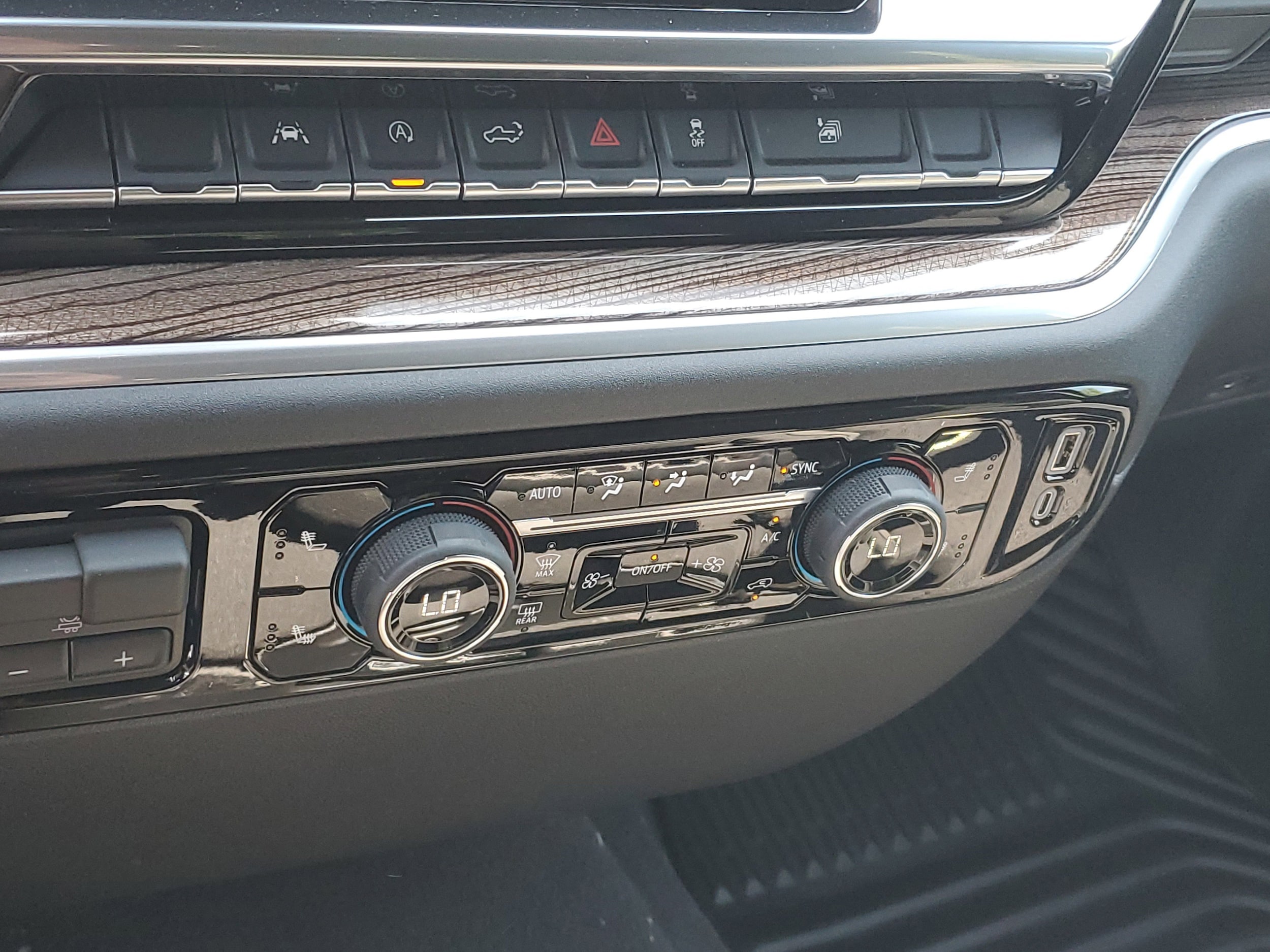 2026 Chevrolet Silverado 1500 LT - Photo 16