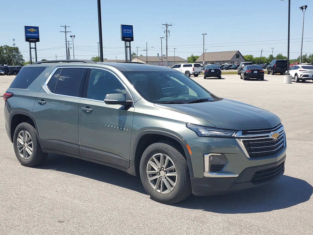 Used 2023 Chevrolet Traverse LT Cloth SUV
