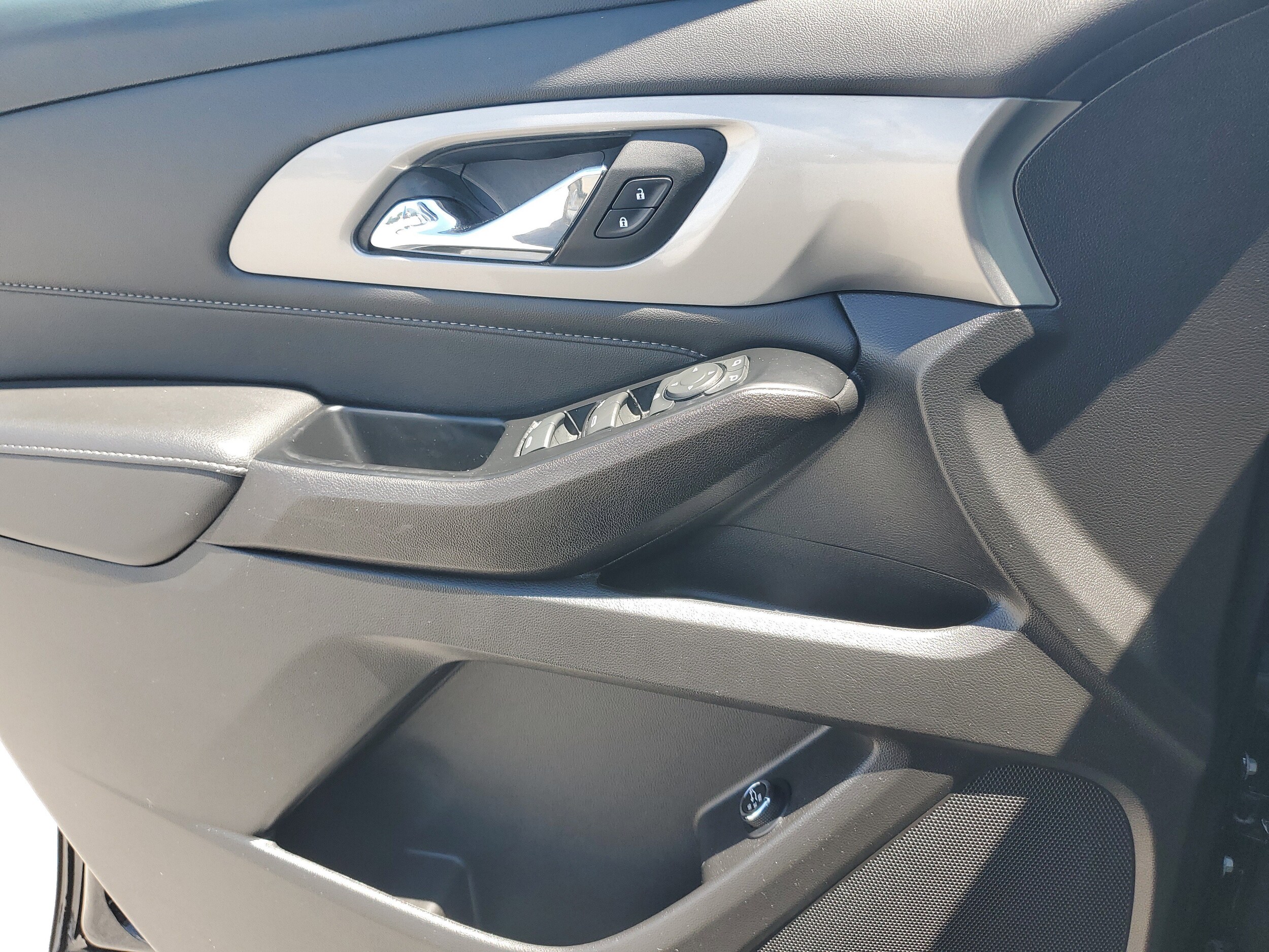 2023 Chevrolet Traverse 1LT - Photo 19