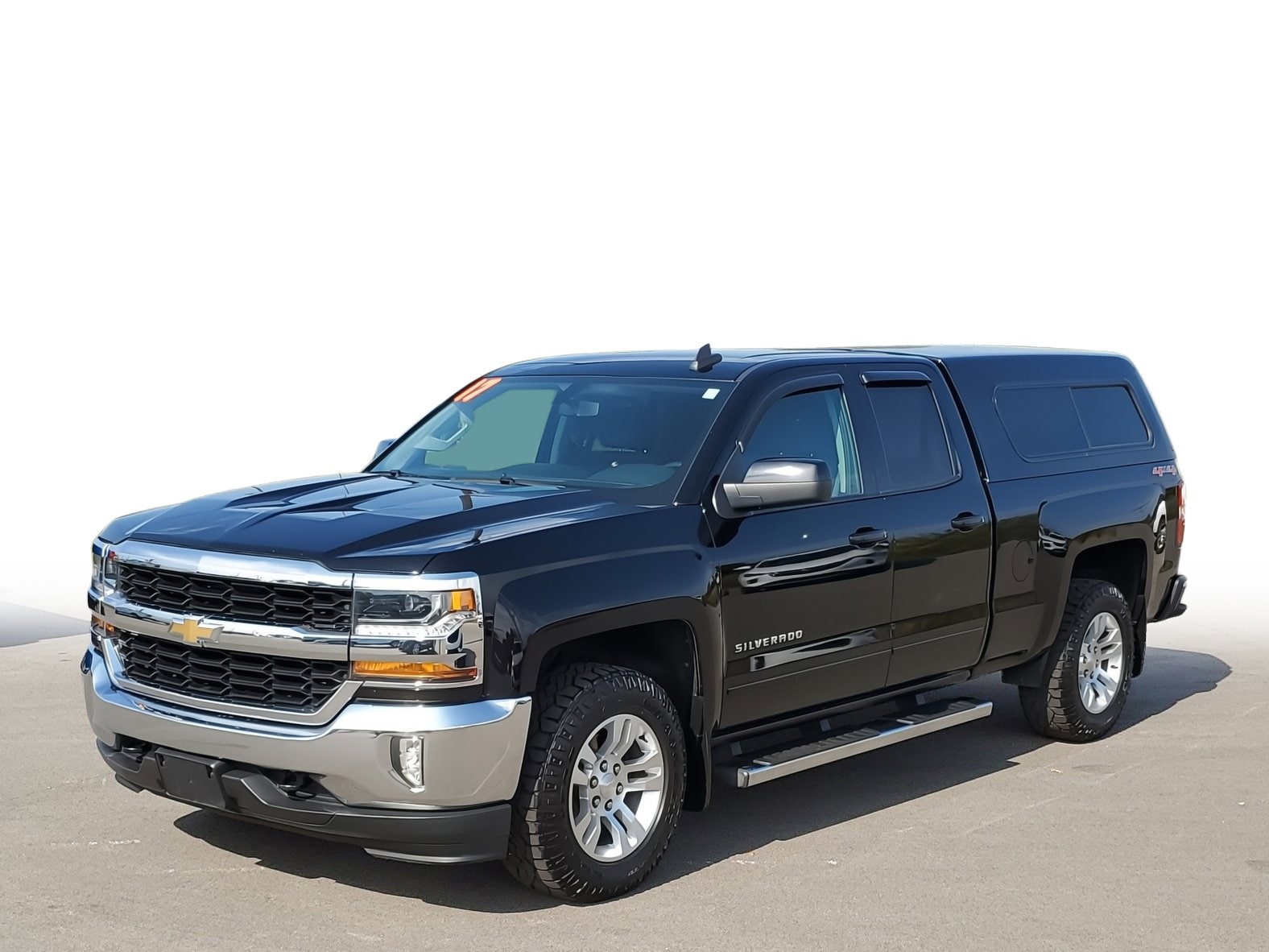 Used 2017 Chevrolet Silverado 1500 LT with VIN 1GCVKRECXHZ211995 for sale in Bay City, MI