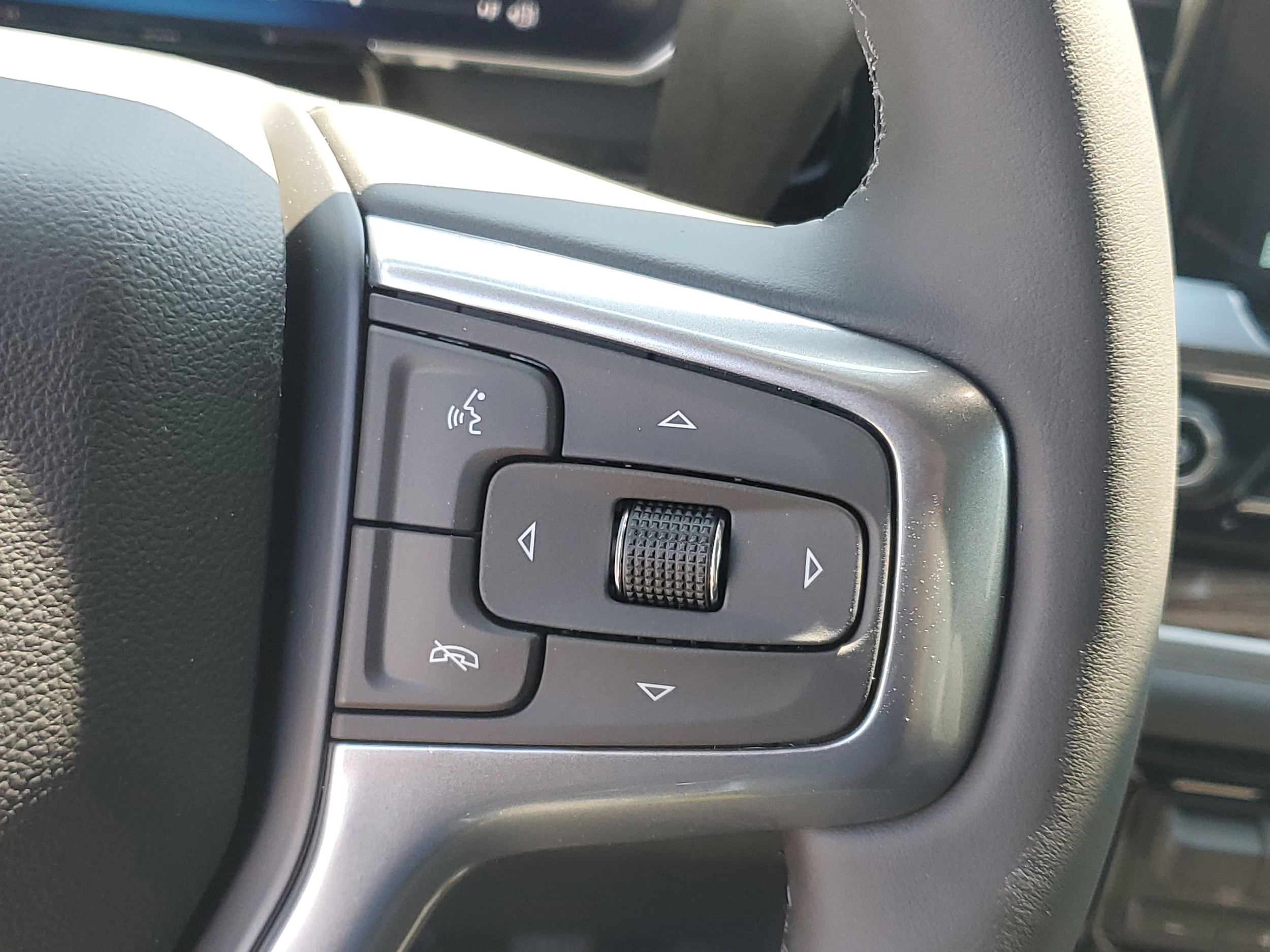 2026 Chevrolet Silverado 1500 LT - Photo 10