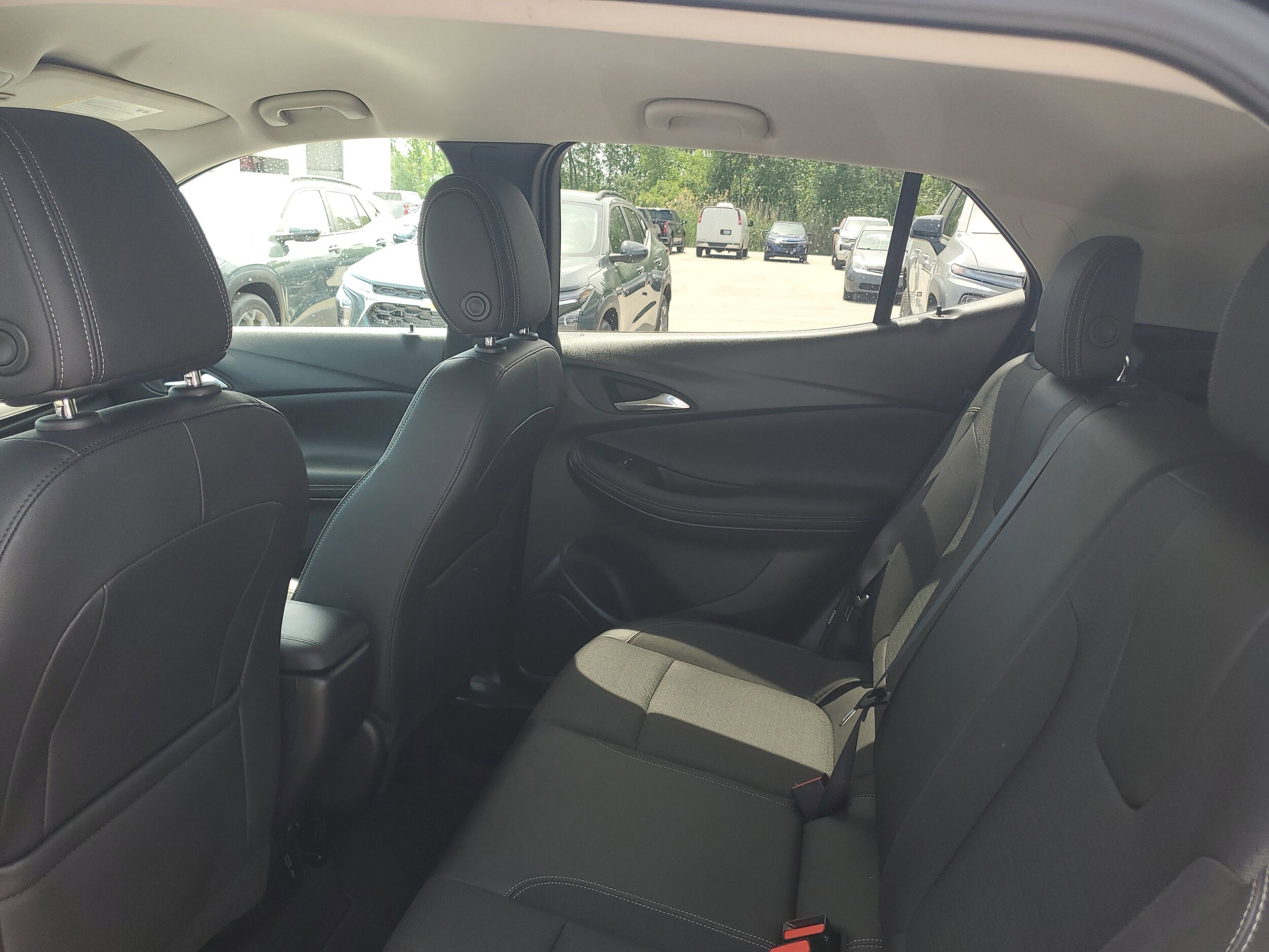 2025 Buick Encore GX Preferred - Photo 25