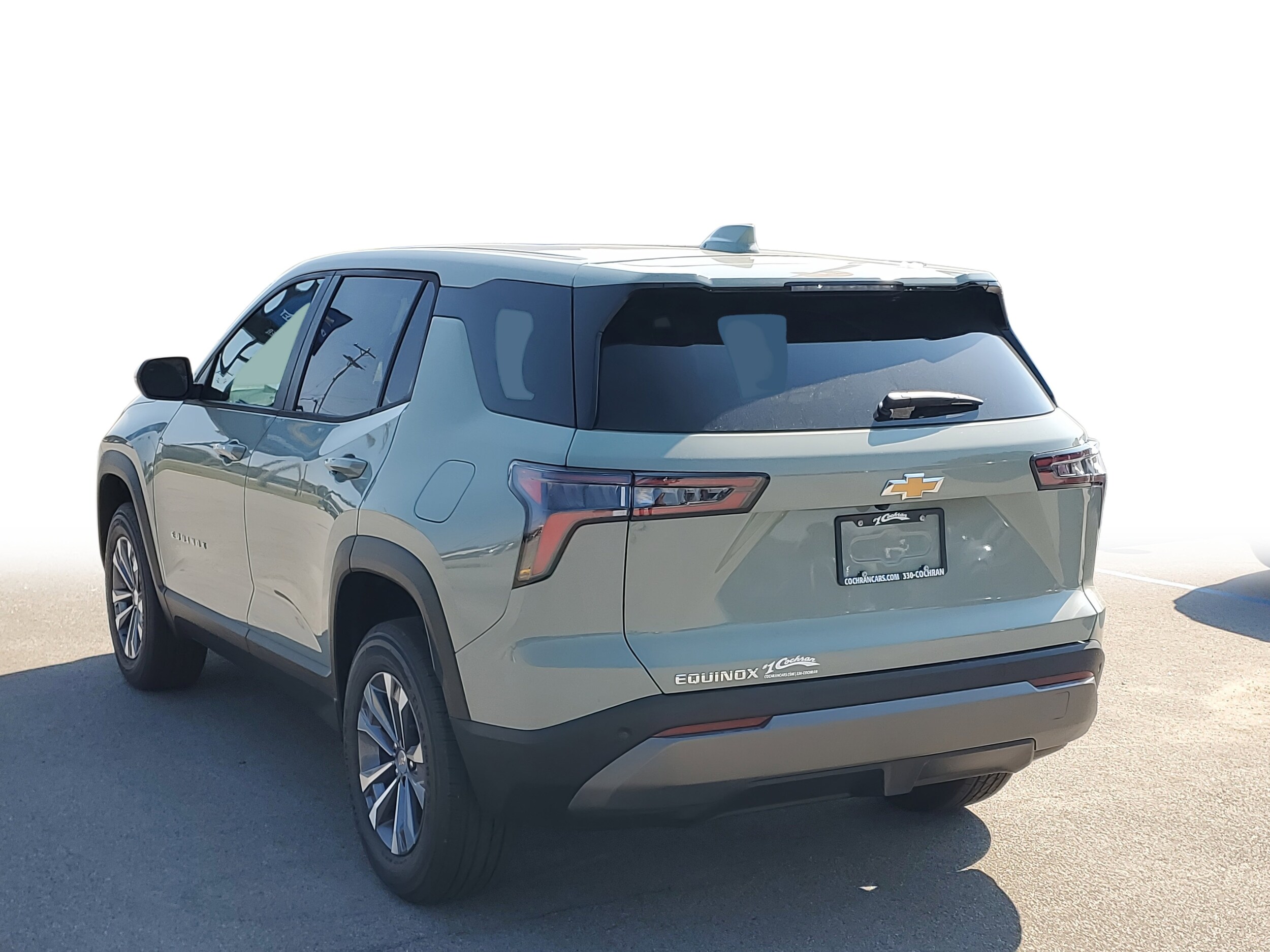 2026 Chevrolet Equinox LT photo 2