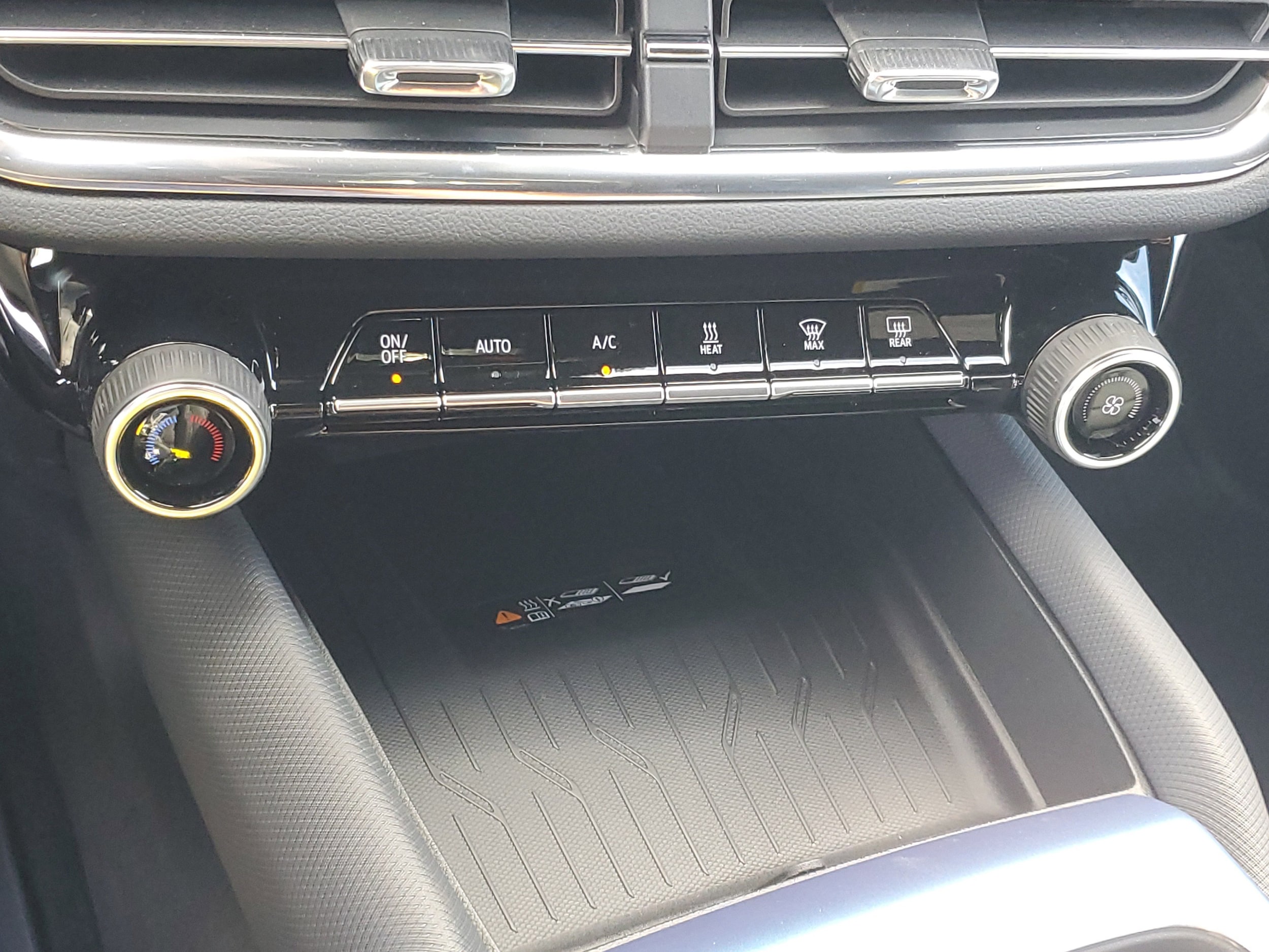2026 Chevrolet Equinox EV 2LT - Photo 15