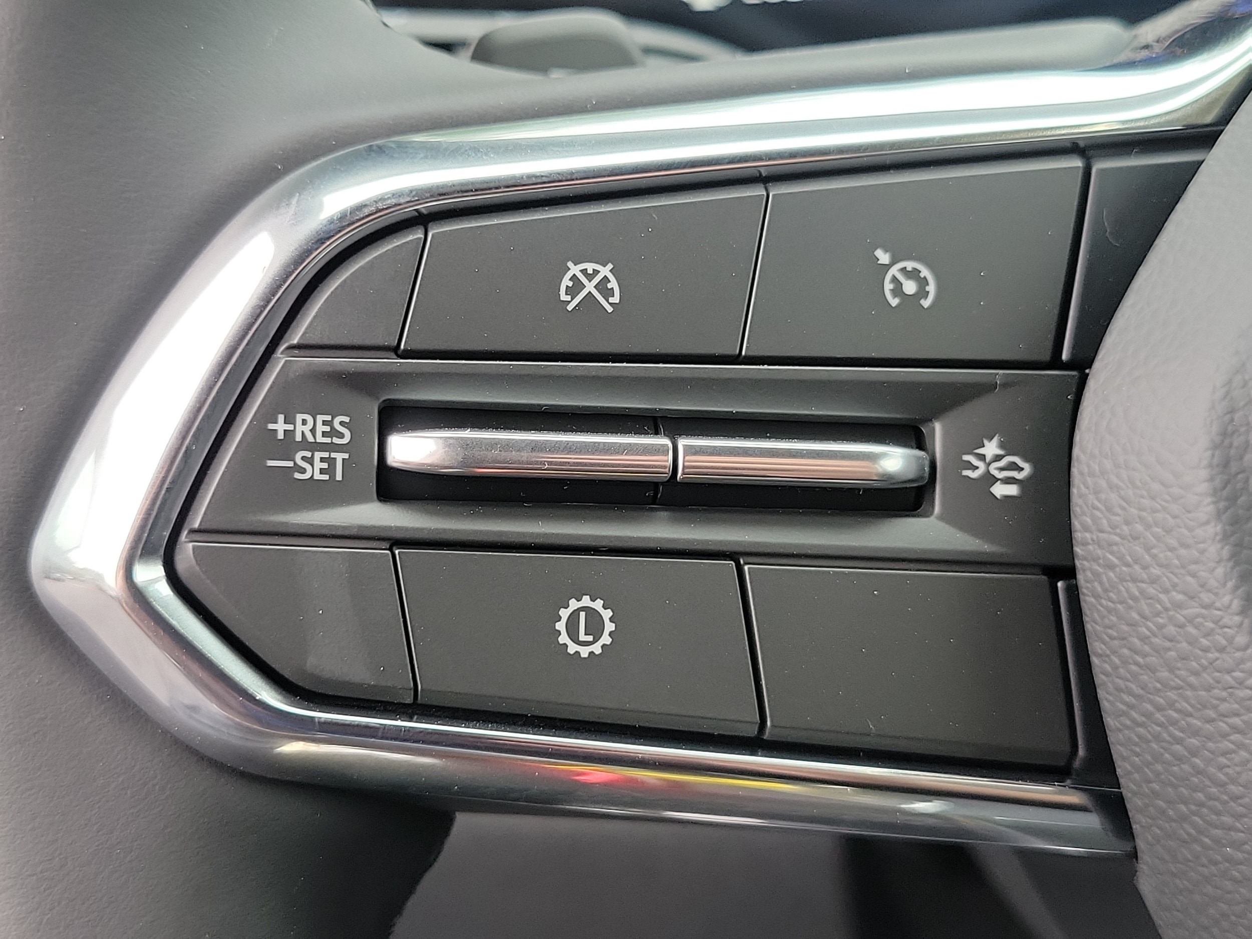 2027 Chevrolet Equinox LT - Photo 9