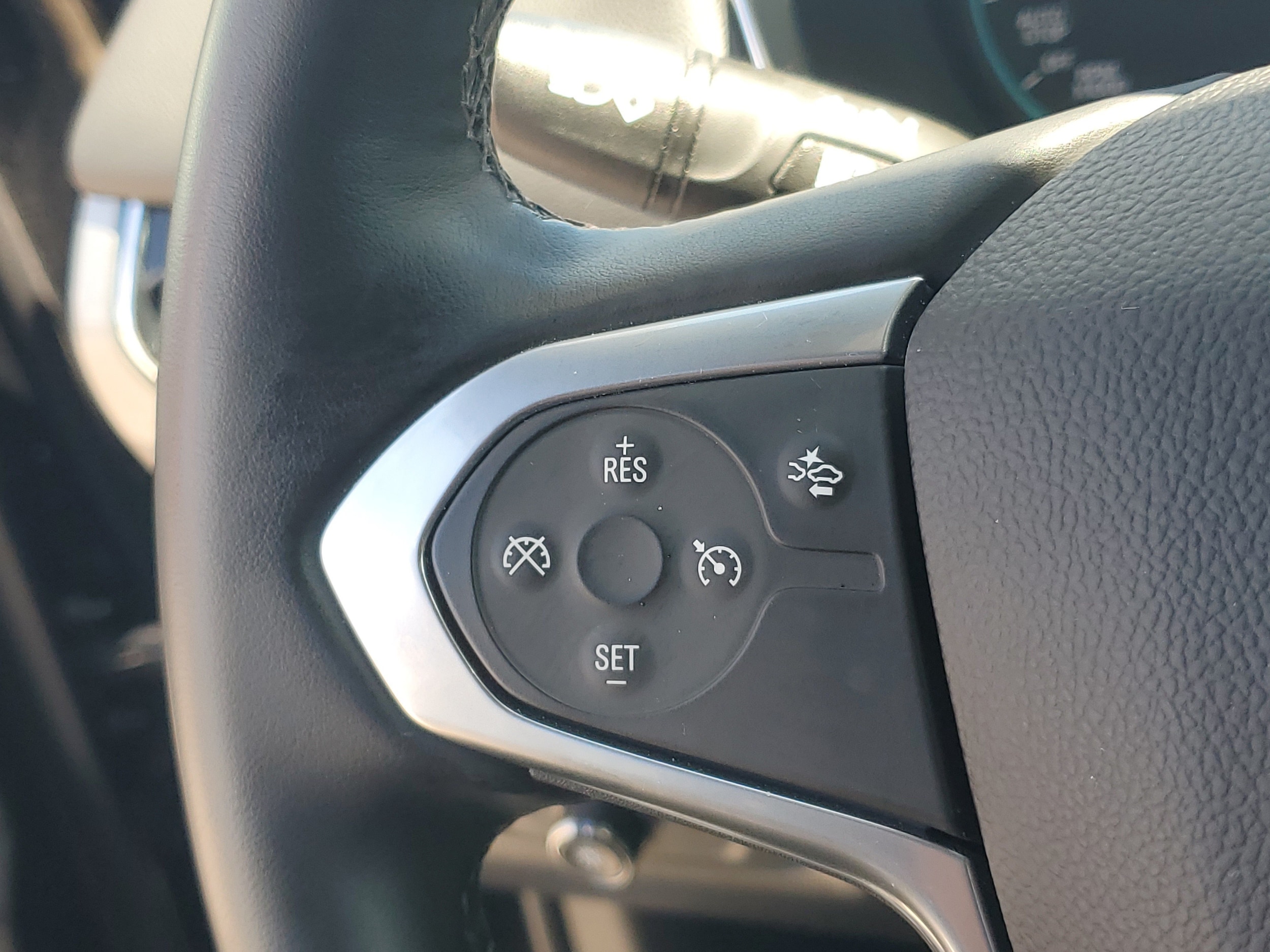 2023 Chevrolet Traverse 1LT - Photo 10