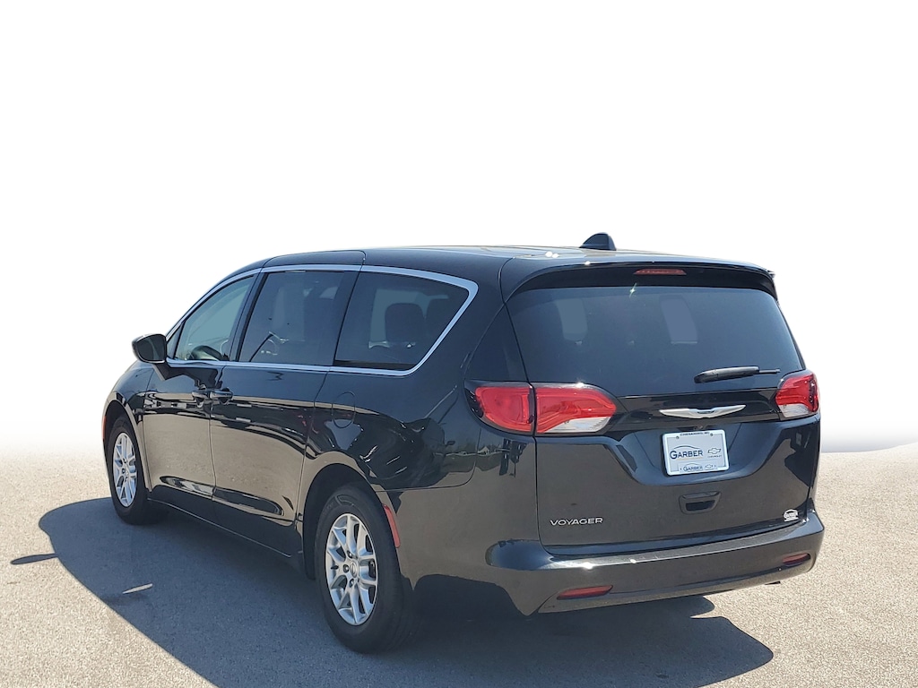 Used 2022 Chrysler Voyager LX Van Passenger Van