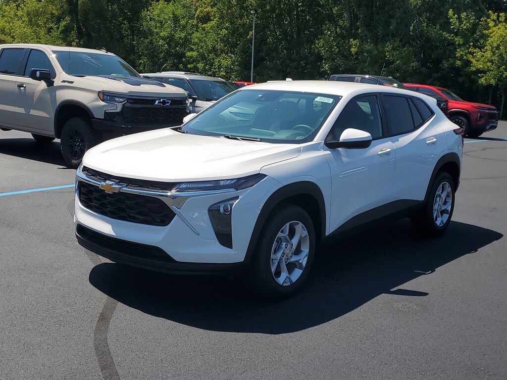 New 2026 Chevrolet Trax LS SUV