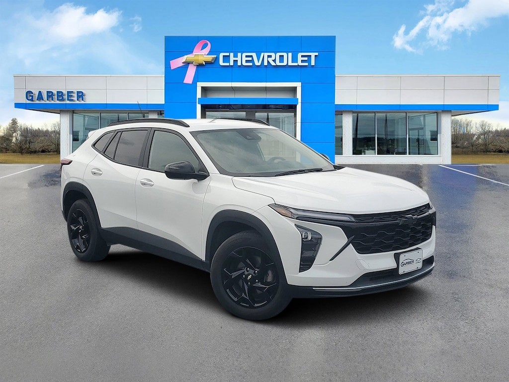 Used 2025 Chevrolet Trax LT SUV