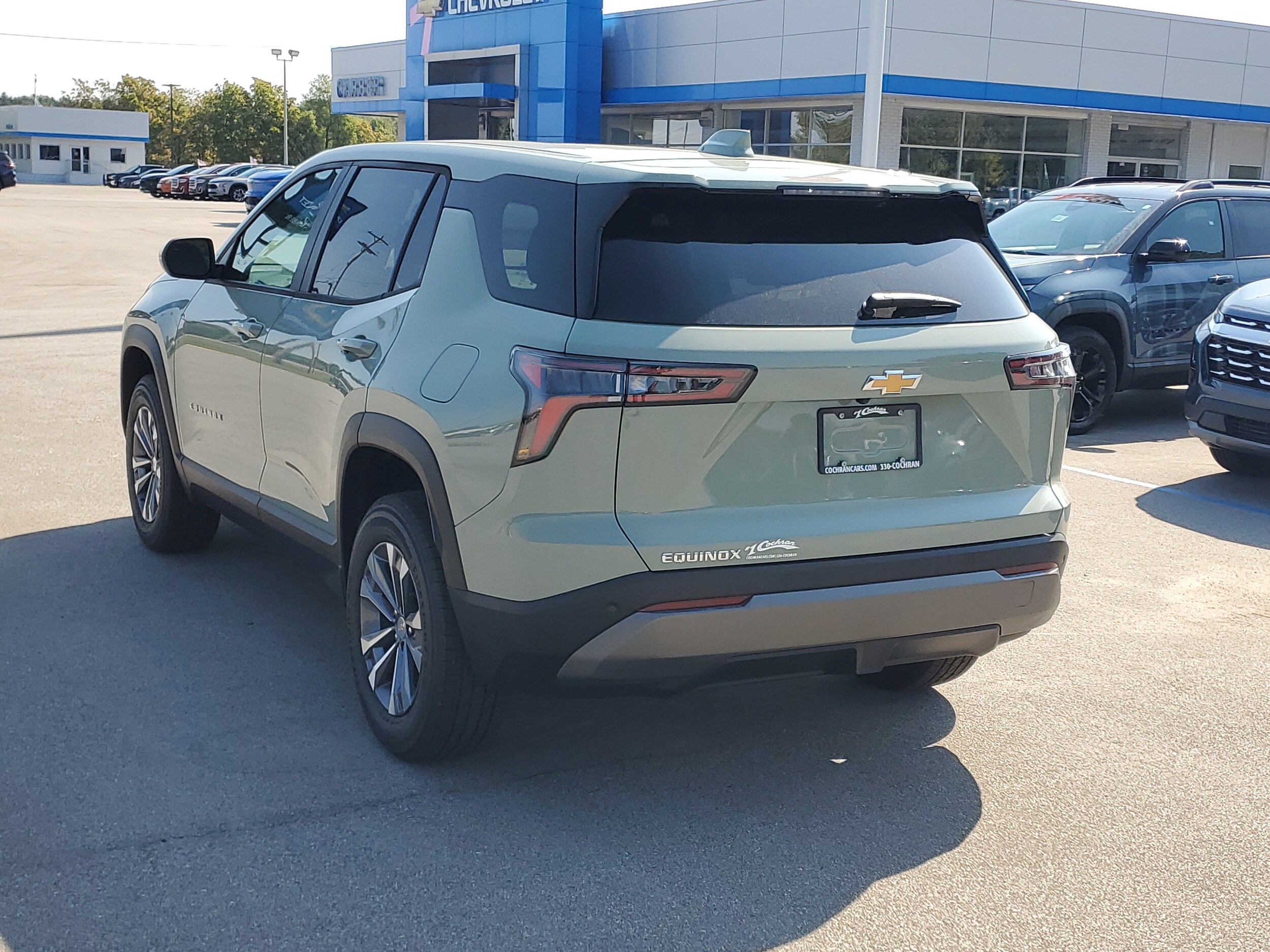 2026 Chevrolet Equinox LT photo 2