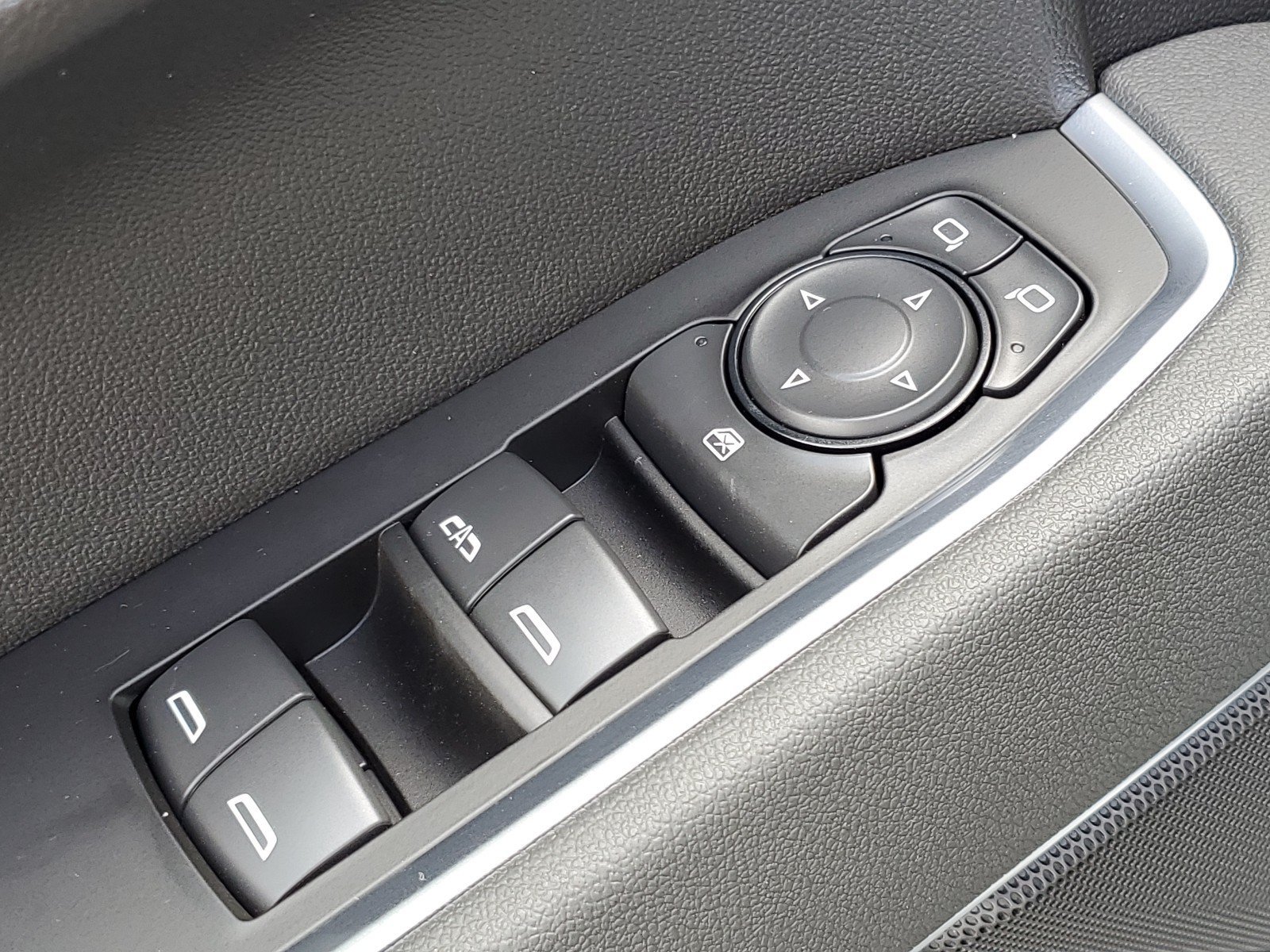 2026 Chevrolet Silverado 1500 LT - Photo 23