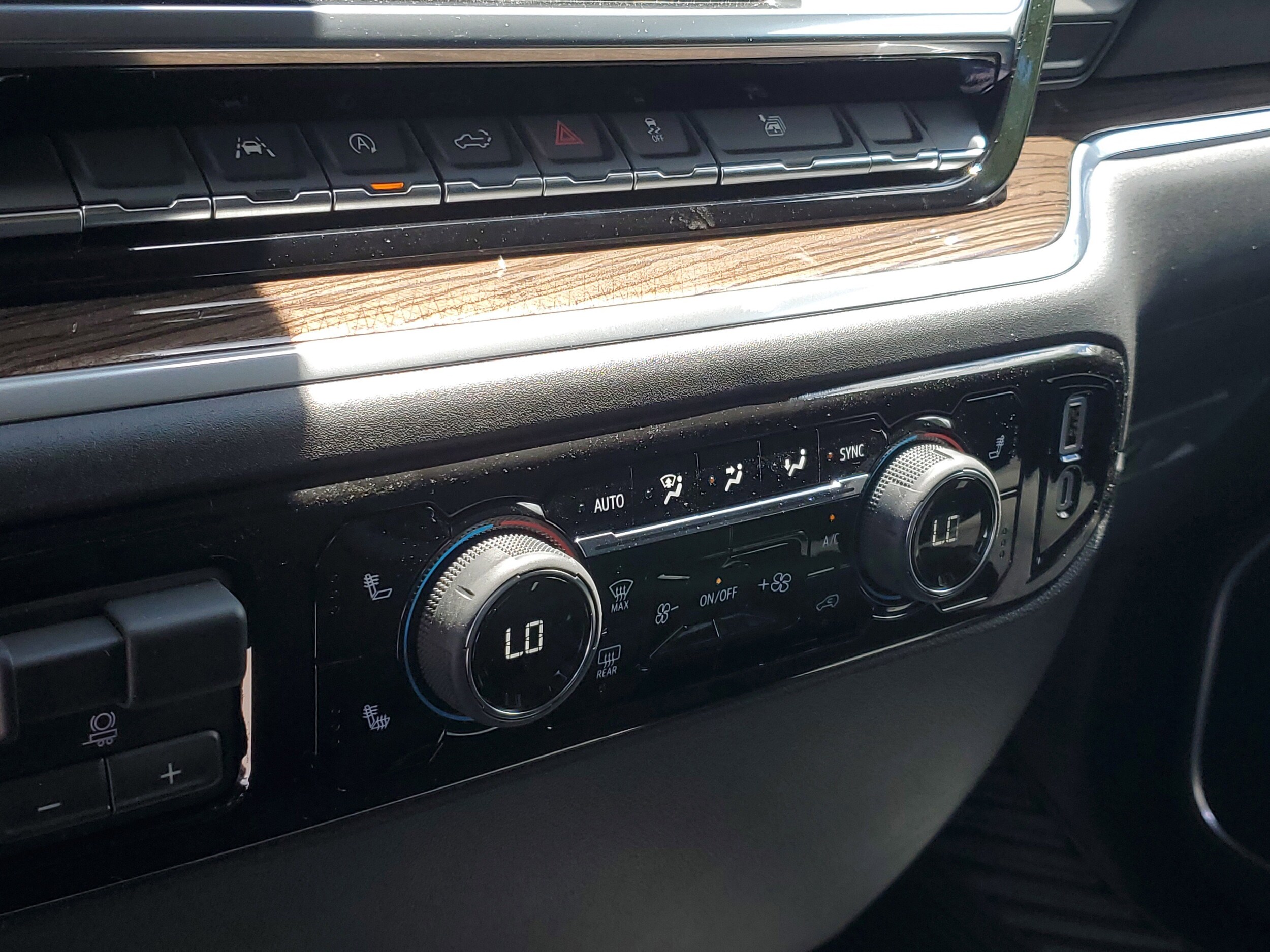2026 Chevrolet Silverado 1500 LT - Photo 17