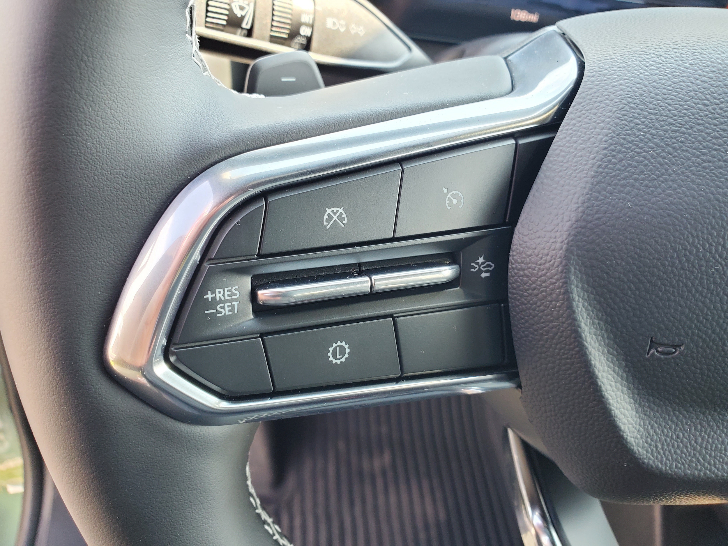 2027 Chevrolet Traverse LT - Photo 9
