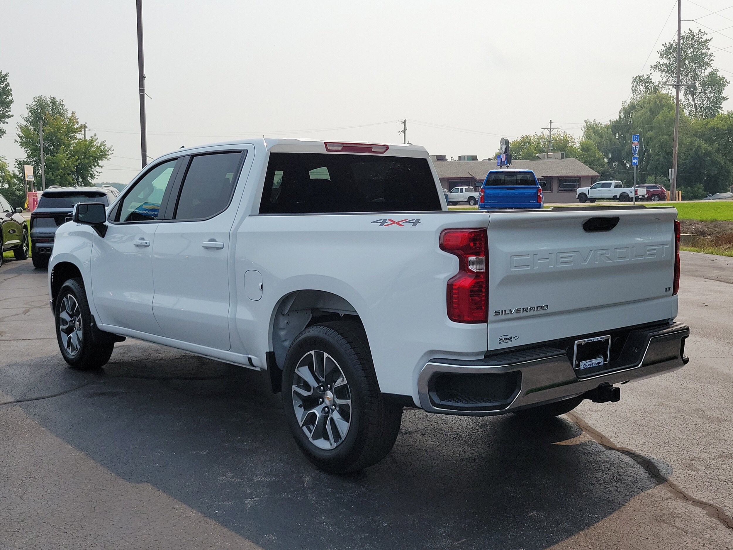 2026 Chevrolet Silverado 1500 LT photo 2