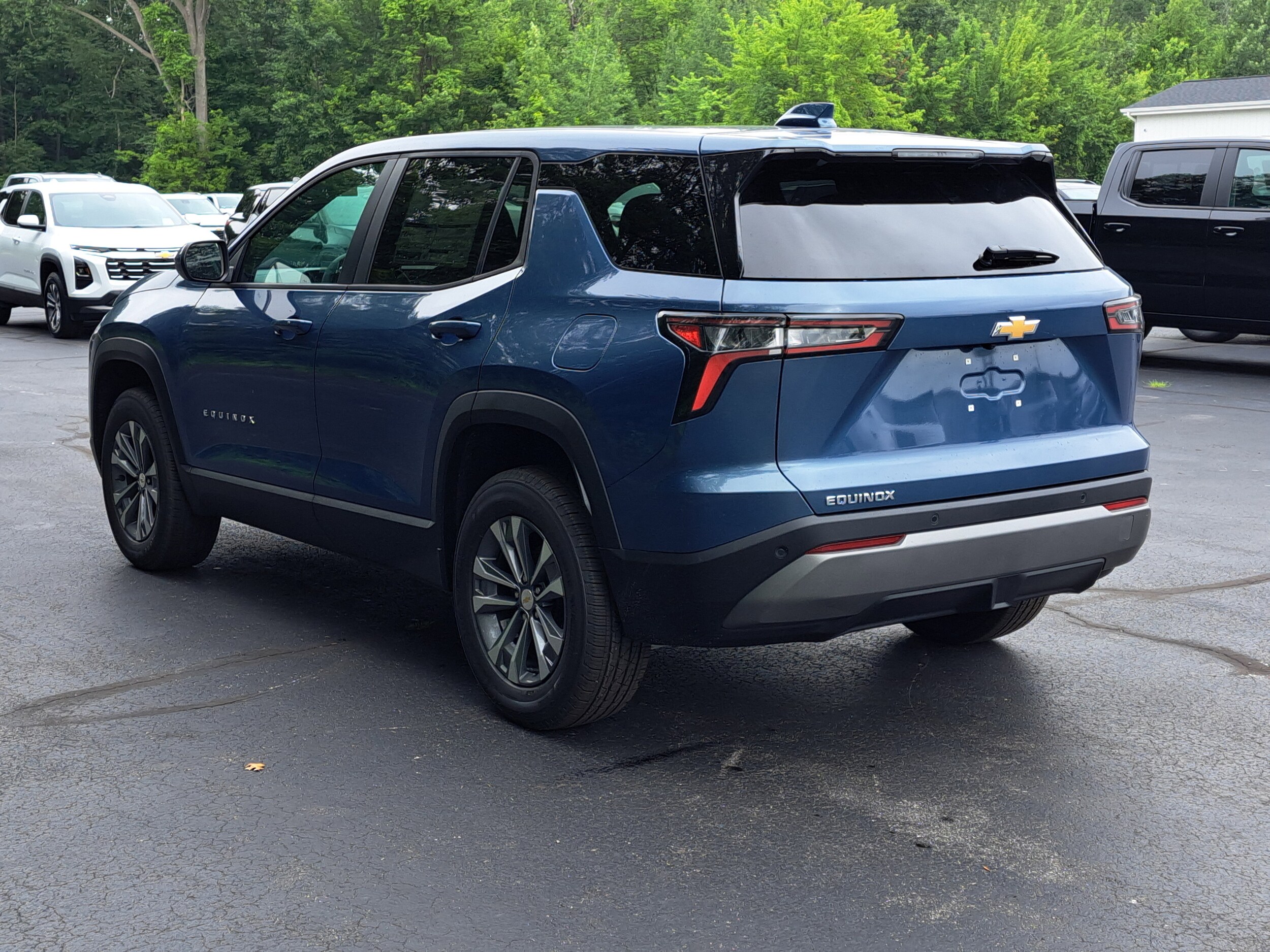 2026 Chevrolet Equinox LT photo 3