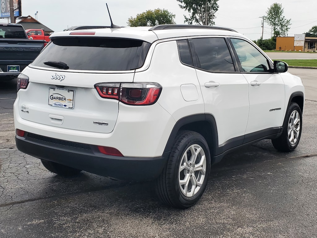 Used 2024 Jeep Compass Latitude SUV