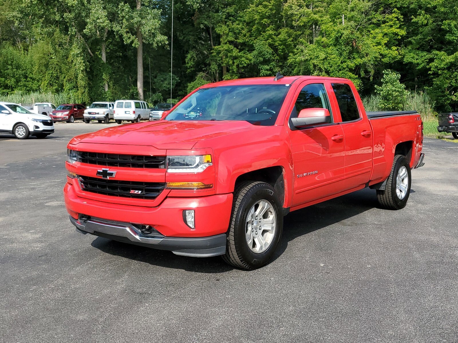 Used 2018 Chevrolet Silverado 1500 LT Z71 with VIN 1GCVKREC4JZ230080 for sale in Linwood, MI