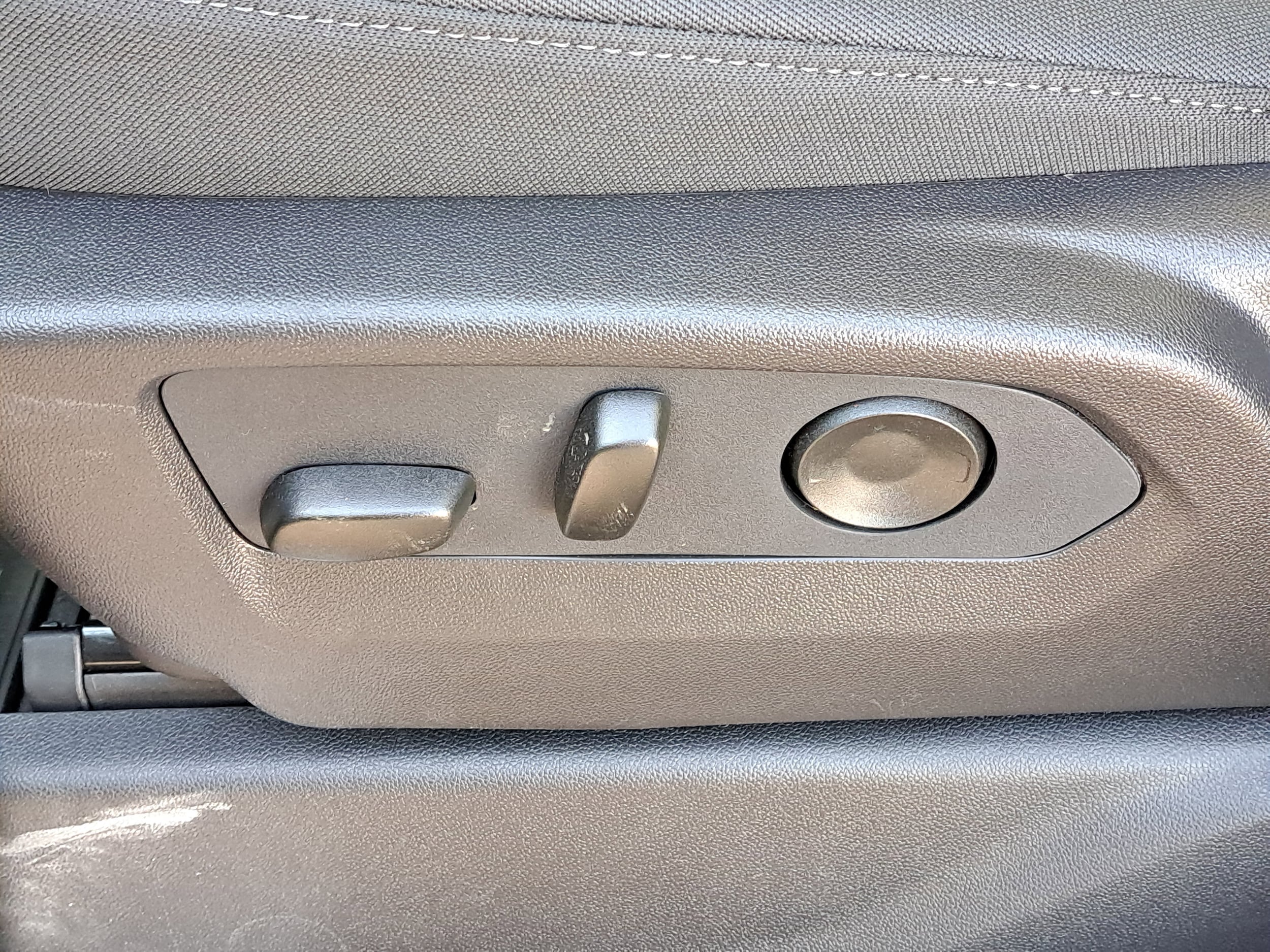 2026 Chevrolet Silverado 1500 LT - Photo 10