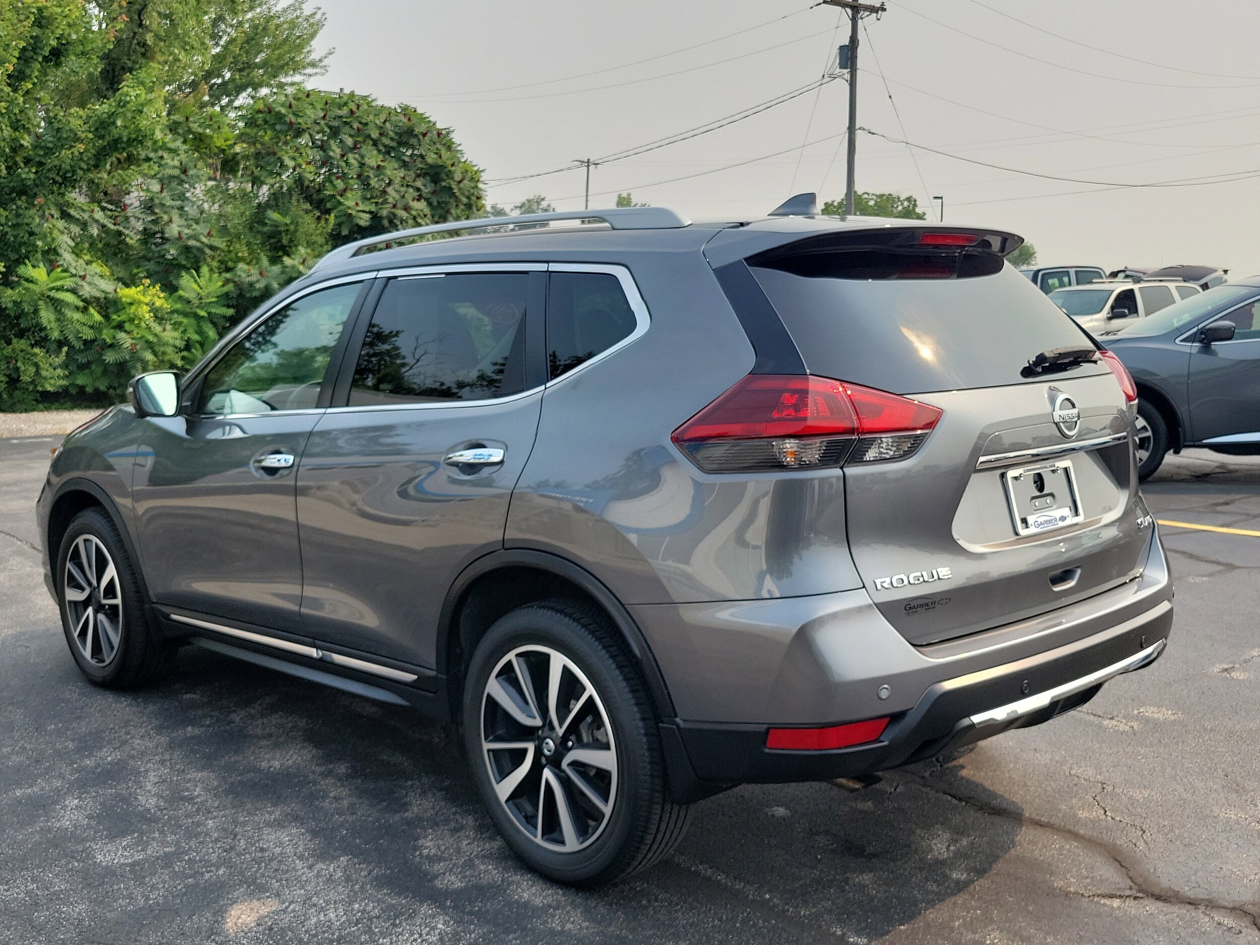 2019 Nissan Rogue S photo 2