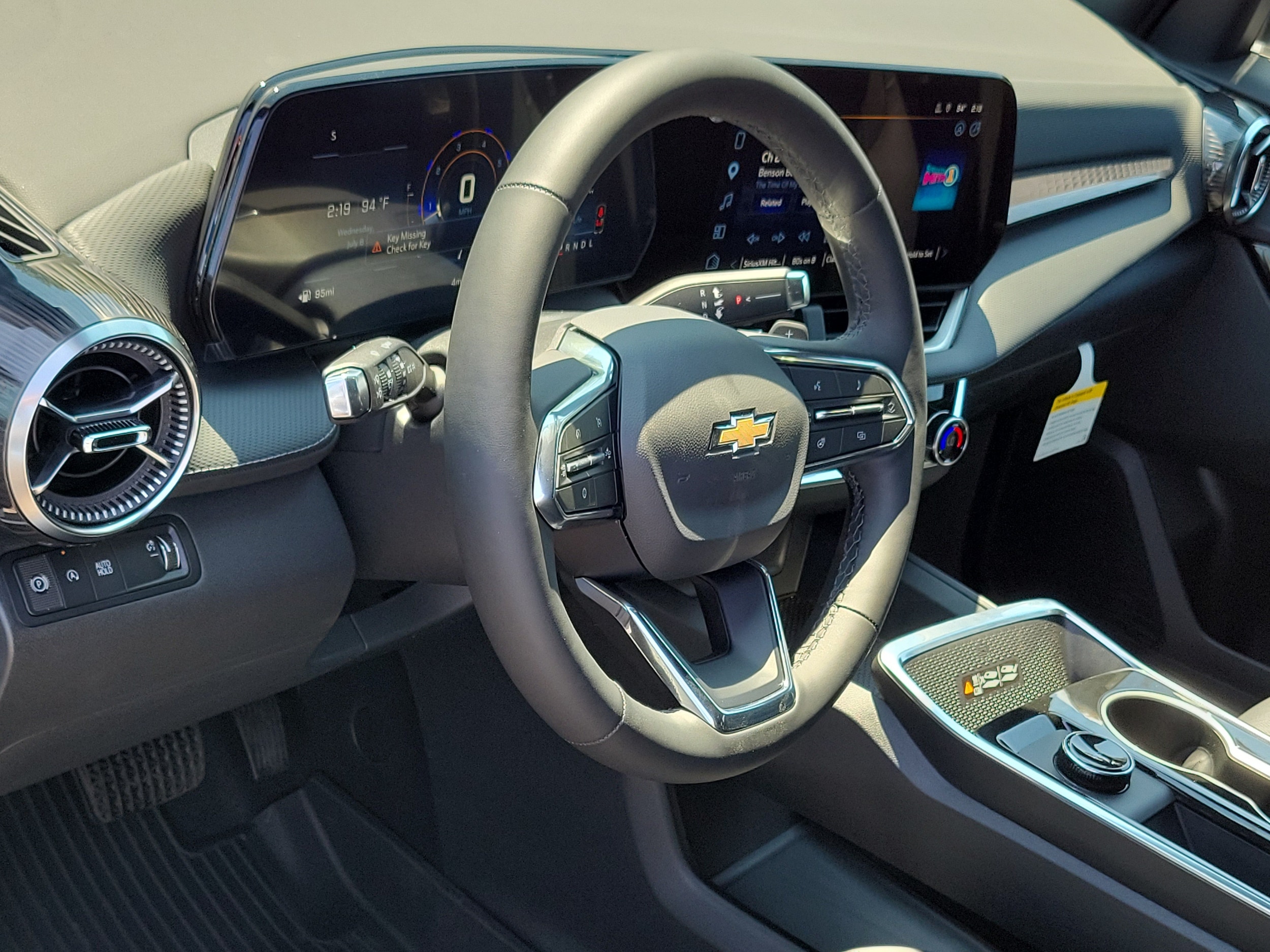 2027 Chevrolet Equinox LT - Photo 9