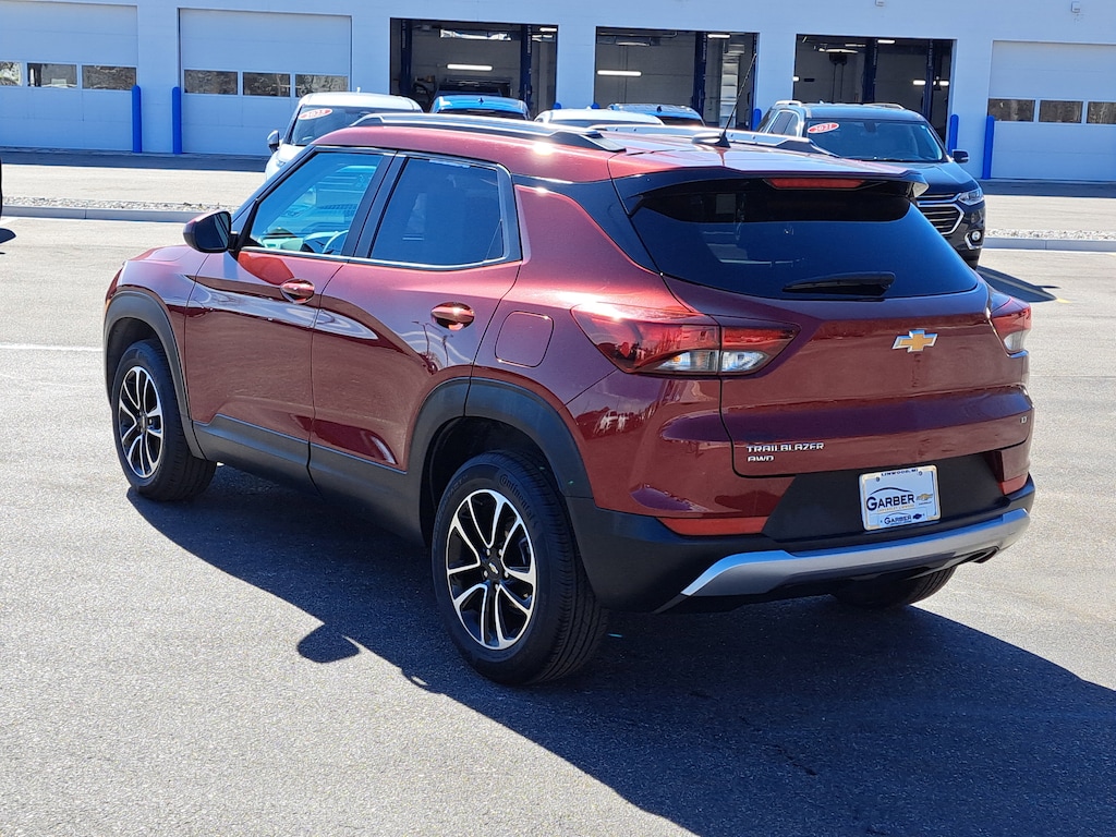 Used 2025 Chevrolet Trailblazer LT SUV